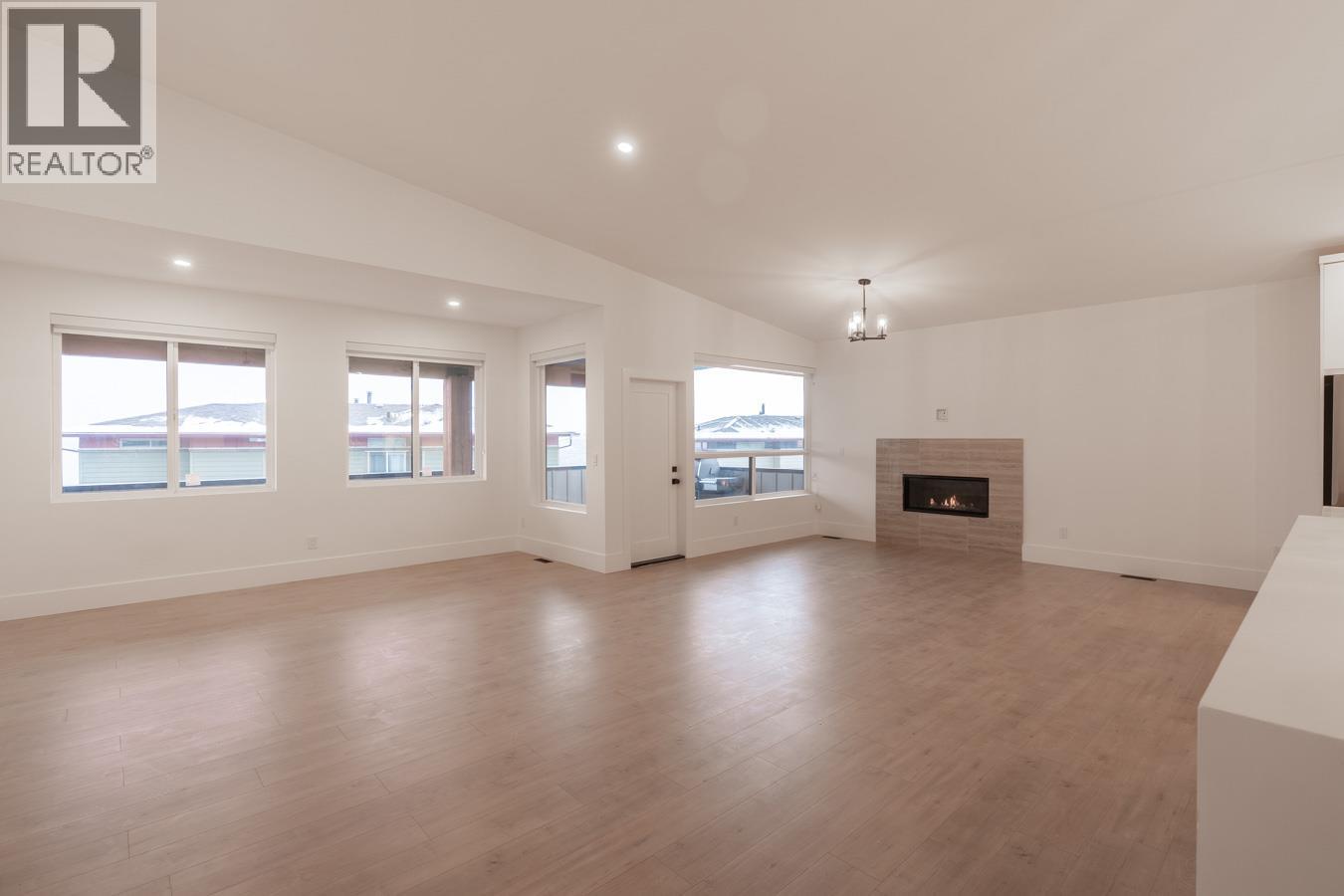 181 Holloway Drive, Kamloops, British Columbia  V1S 0B3 - Photo 18 - 10370667