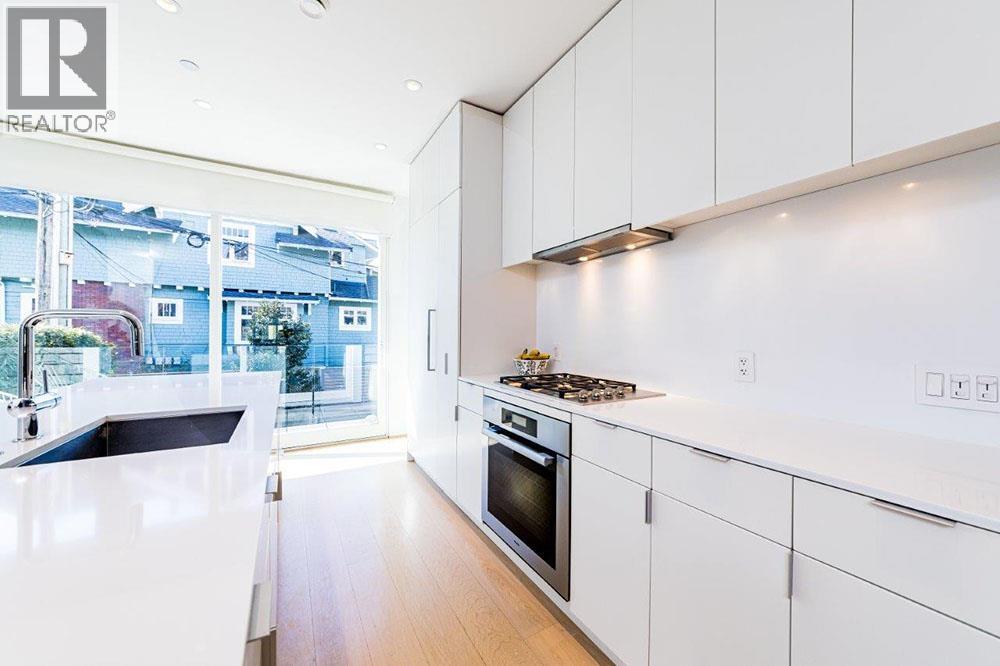 1641 Collingwood Street, Vancouver, British Columbia  V6R 3K1 - Photo 12 - R3072366