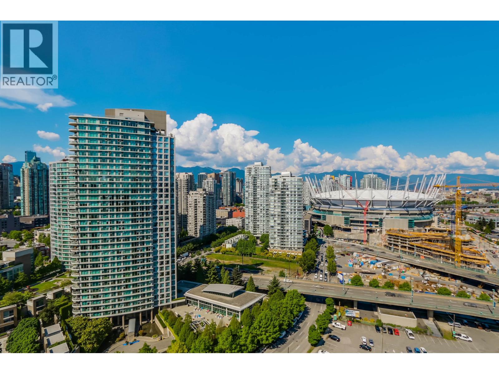 Ph2803 1067 Marinaside Crescent, Vancouver, British Columbia  V6Z 3A4 - Photo 1 - R3072371