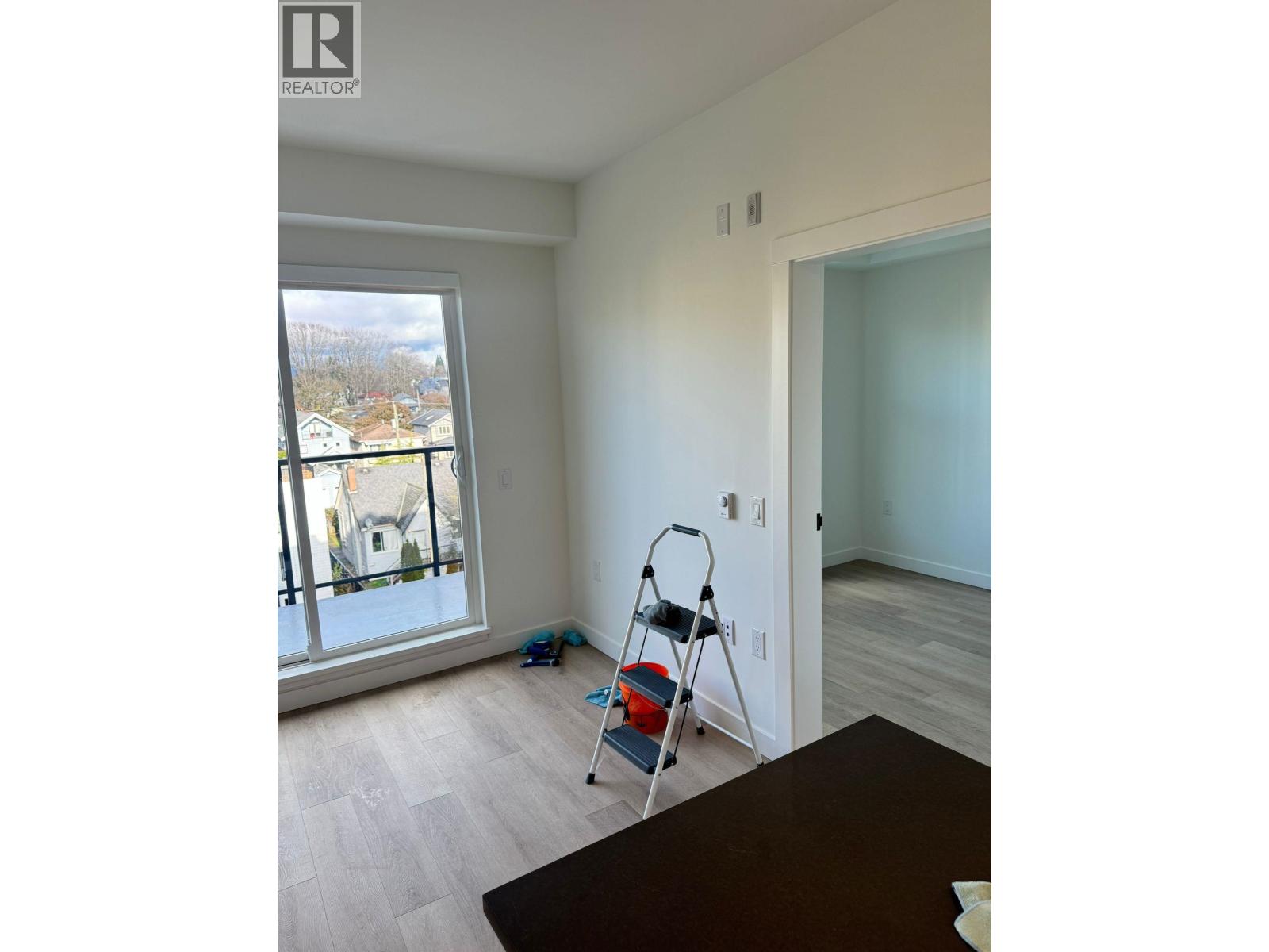 504 2268 E Broadway Street, Vancouver, British Columbia  V5N 1W9 - Photo 5 - R3072186