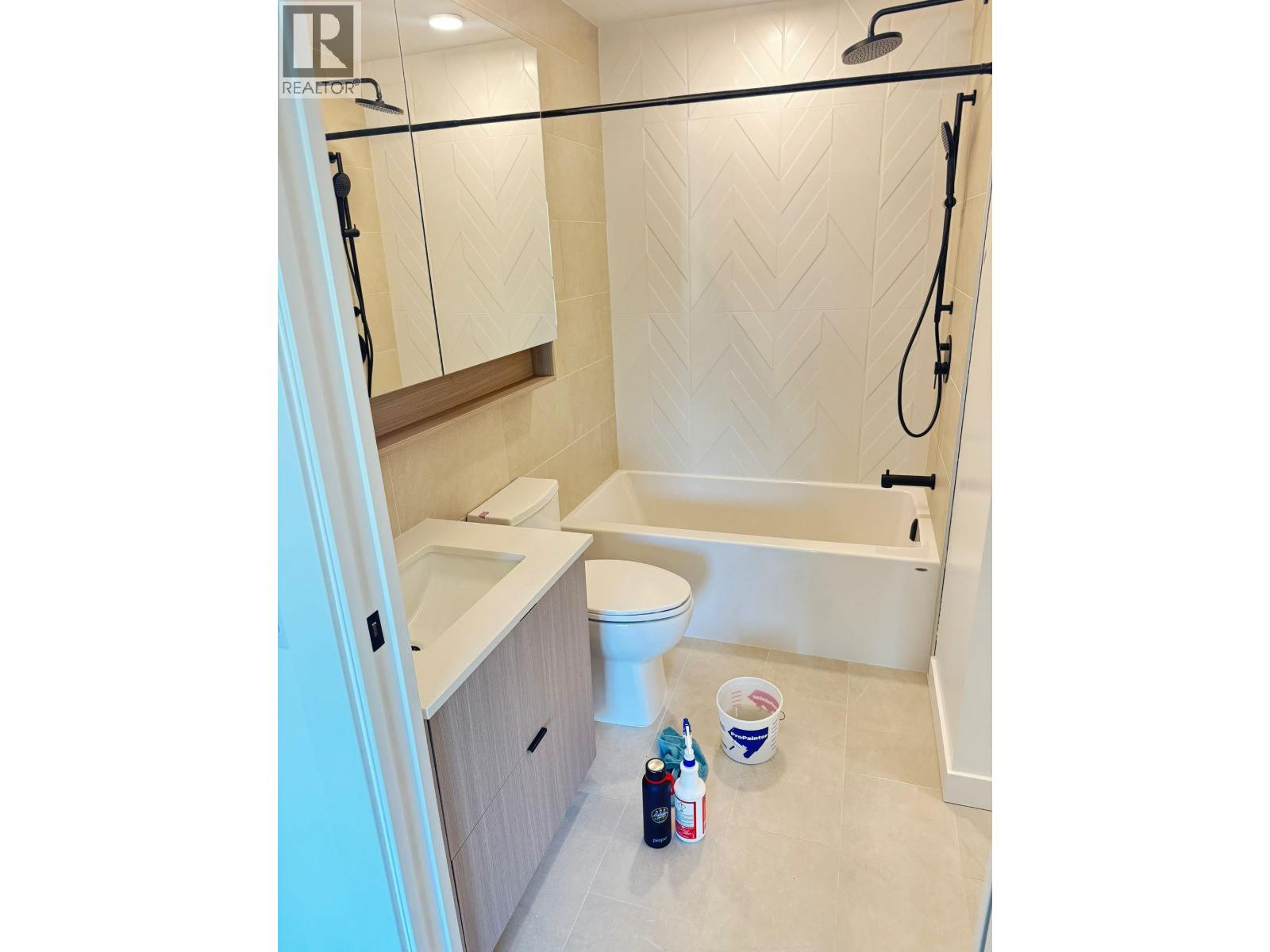 504 2268 E Broadway Street, Vancouver, British Columbia  V5N 1W9 - Photo 6 - R3072186