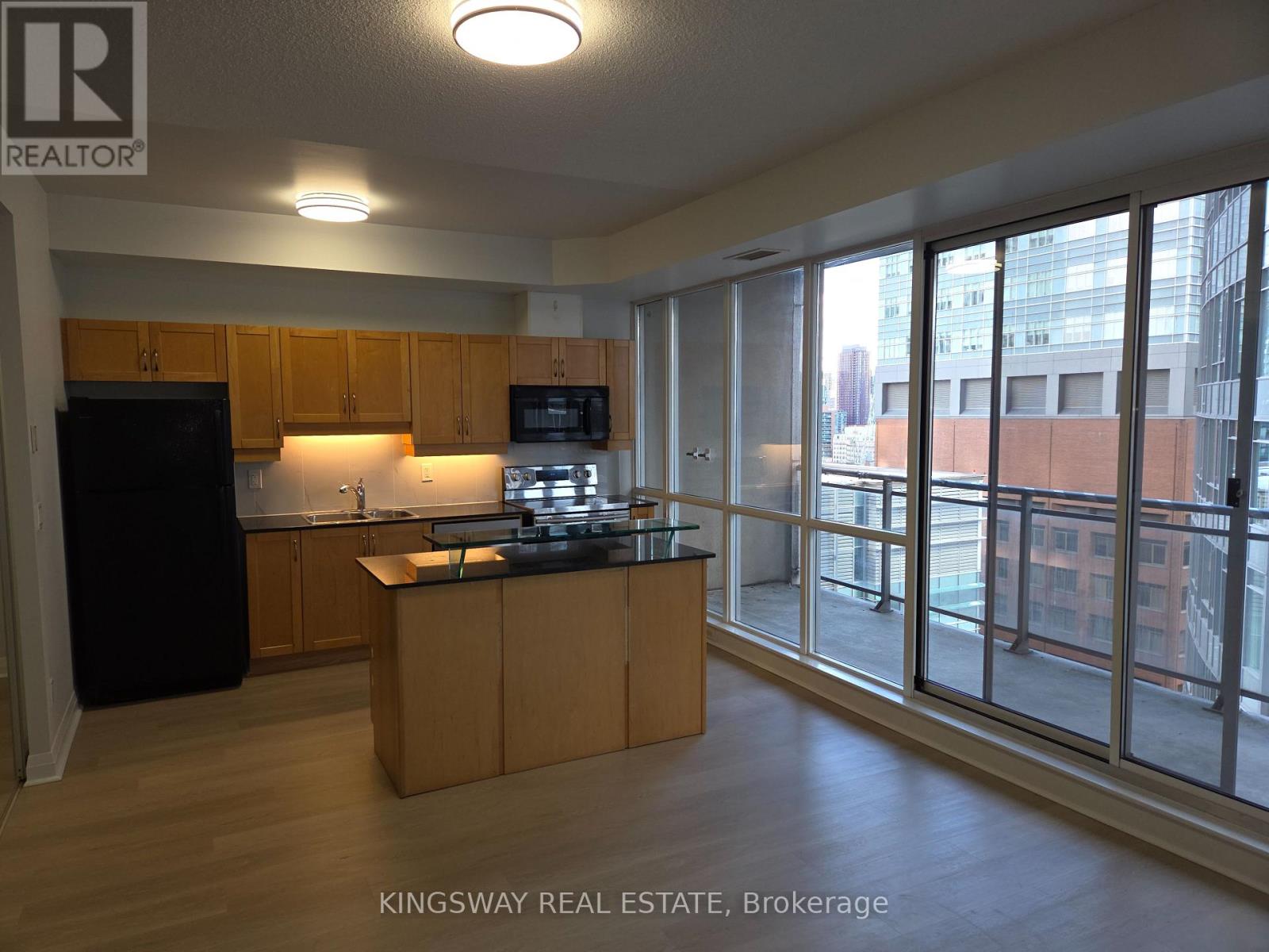 1605 - 220 Victoria Street, Toronto, Ontario  M5B 2R6 - Photo 4 - C12575364