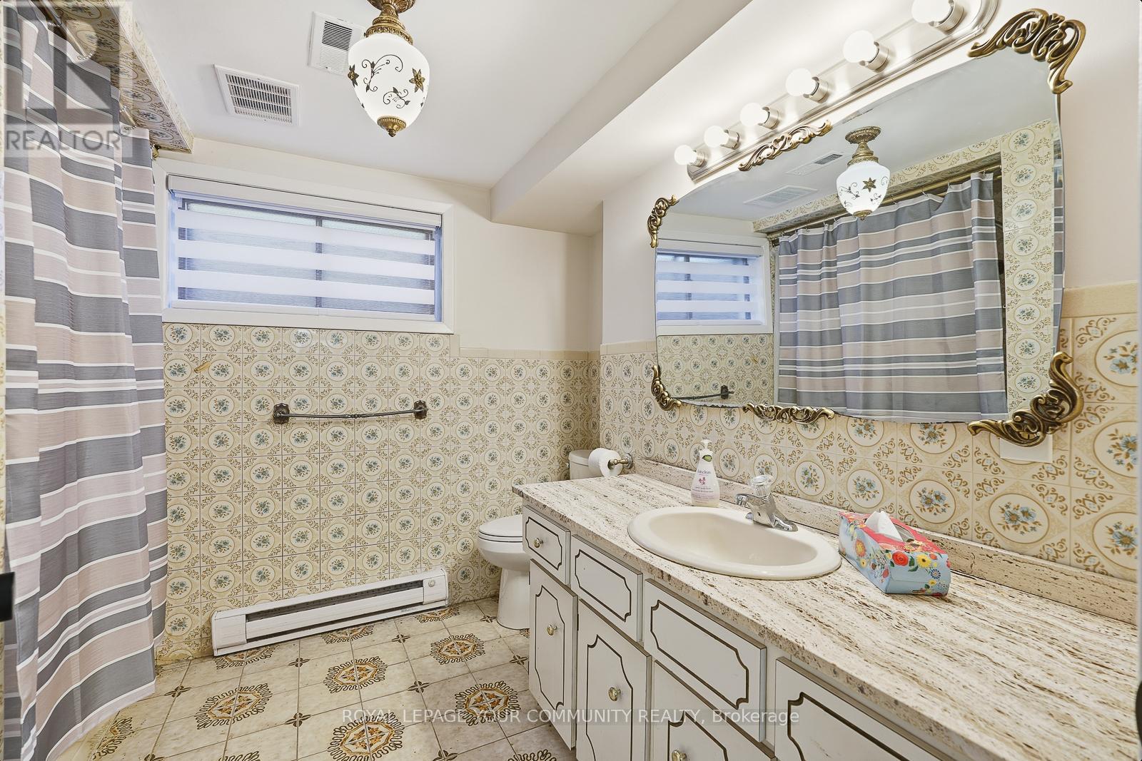 9 Westmount Park Road, Toronto, Ontario  M9P 1R4 - Photo 29 - W12598614