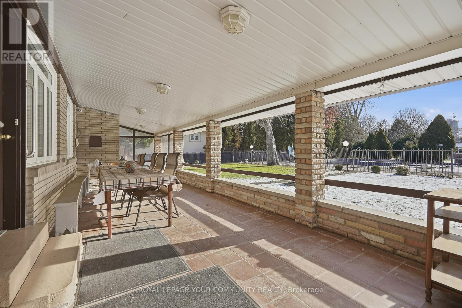 9 Westmount Park Road, Toronto, Ontario  M9P 1R4 - Photo 34 - W12598614