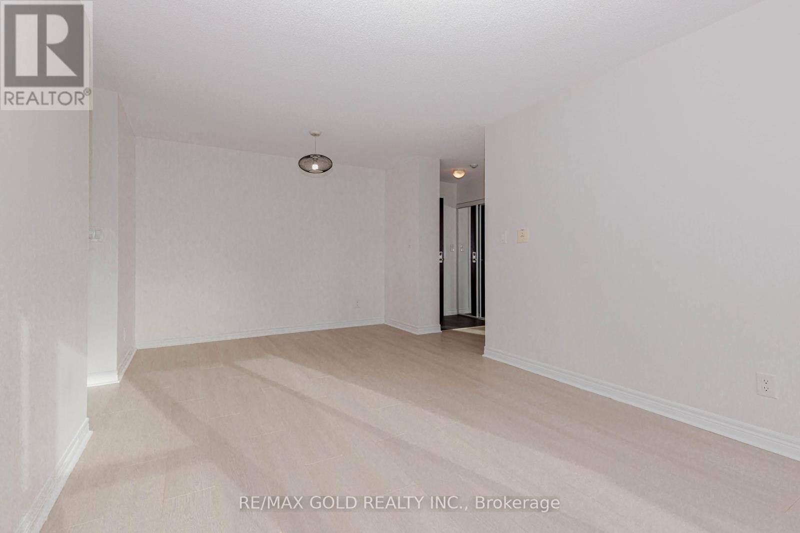 1507 - 208 Enfield Place, Mississauga, Ontario  L5B 0B8 - Photo 12 - W12603224