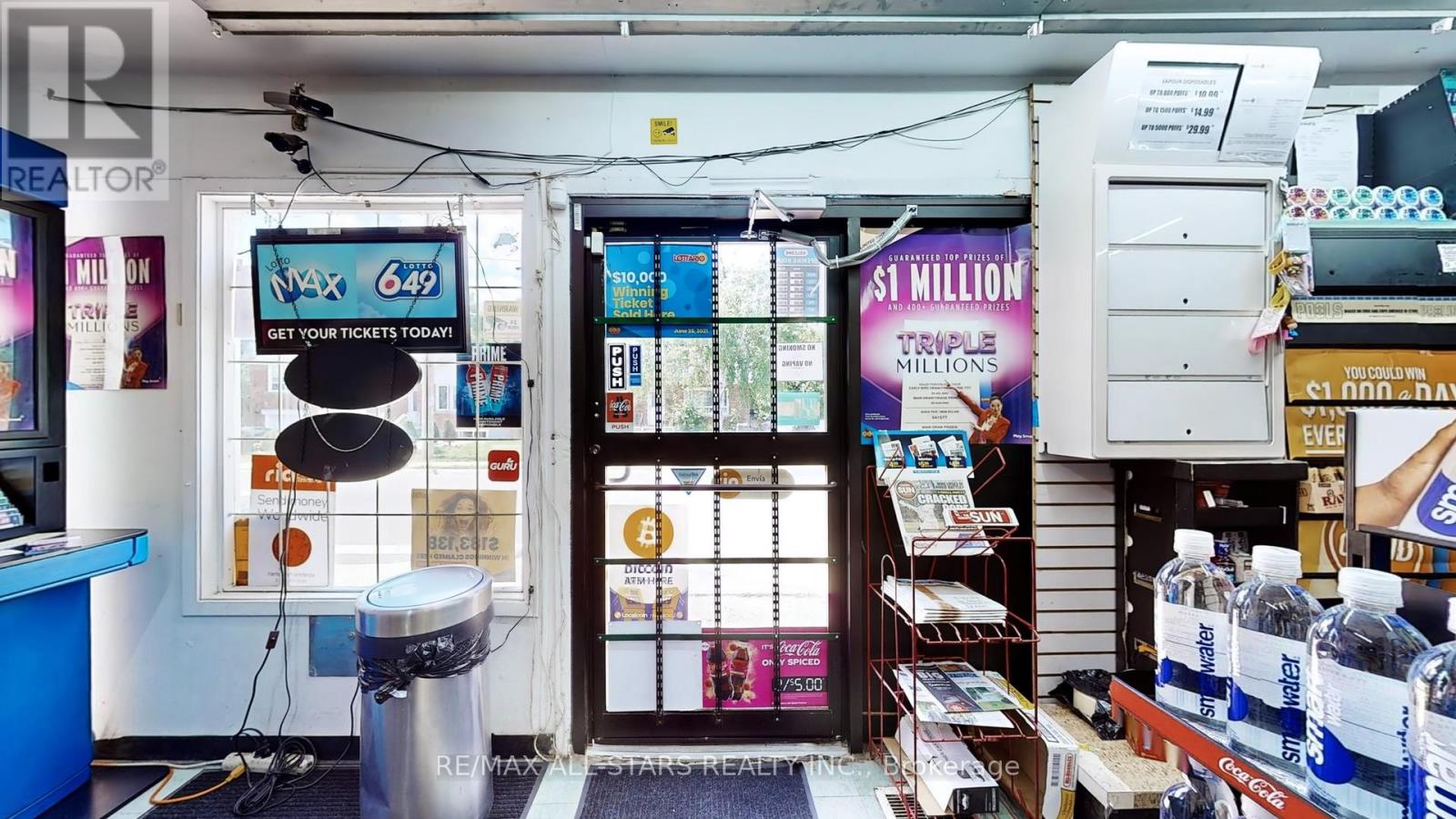 88 Elliott Street, Brampton, Ontario L6Y 1W3 - Photo 4 - W12421352