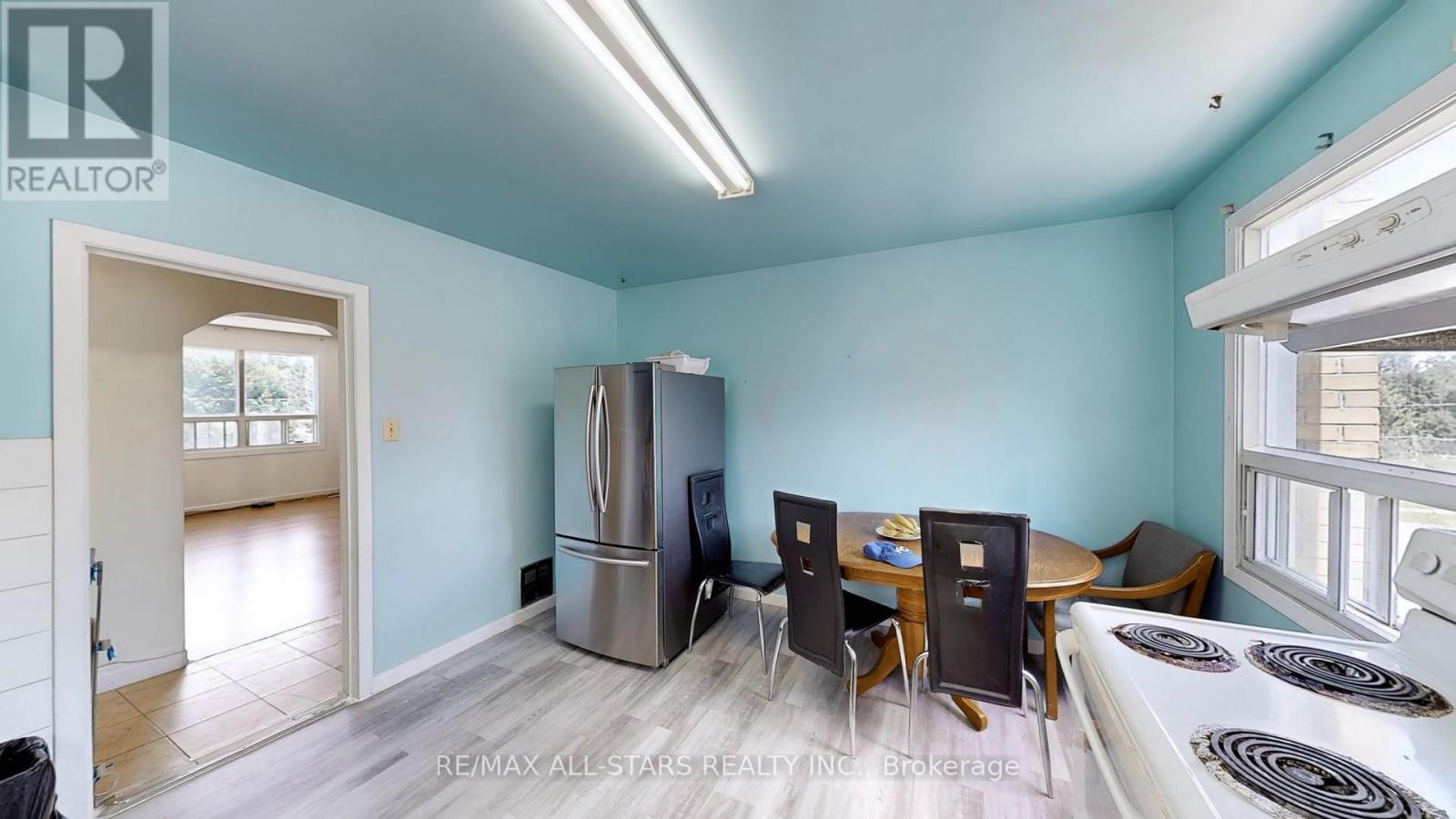 88 Elliott Street, Brampton, Ontario L6Y 1W3 - Photo 16 - W12421352