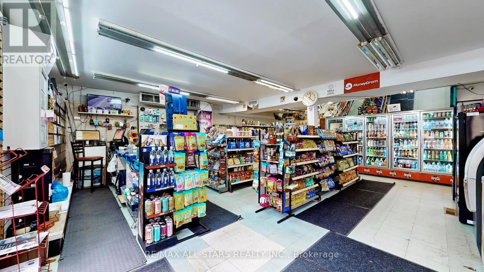 88 Elliott Street, Brampton, Ontario L6Y 1W3 - Photo 11 - W12421352