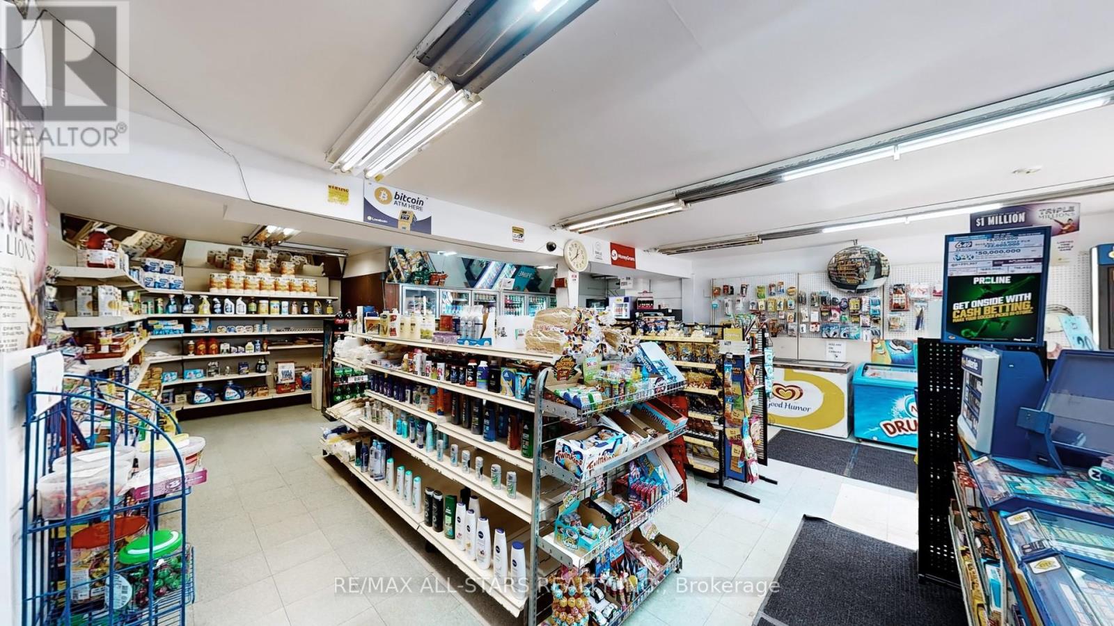 88 Elliott Street, Brampton, Ontario L6Y 1W3 - Photo 9 - W12421352