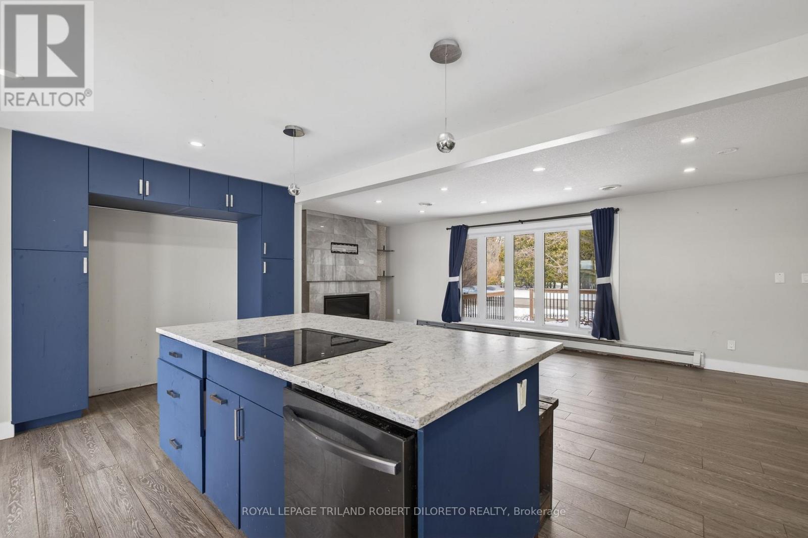 9755 Longwoods Road, Middlesex Centre, Ontario  N6P 1P2 - Photo 12 - X12603306