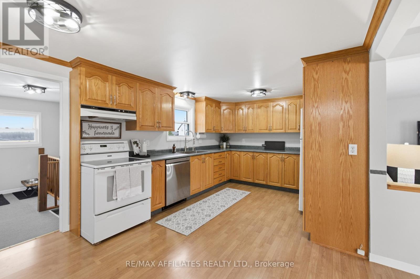 16815 Red Town Road, North Stormont, Ontario  K0C 1C0 - Photo 18 - X12603284