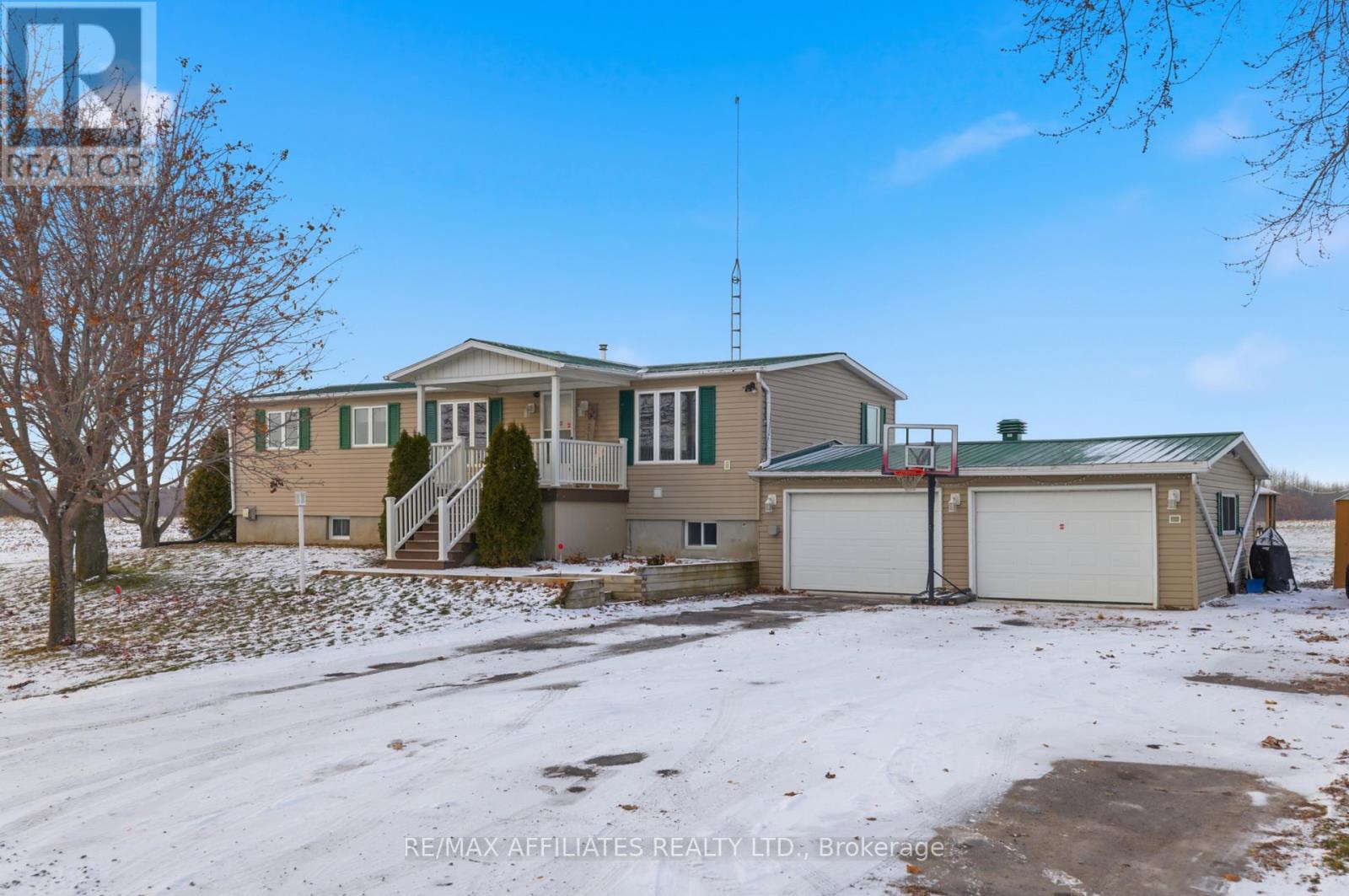 16815 Red Town Road, North Stormont, Ontario  K0C 1C0 - Photo 2 - X12603284