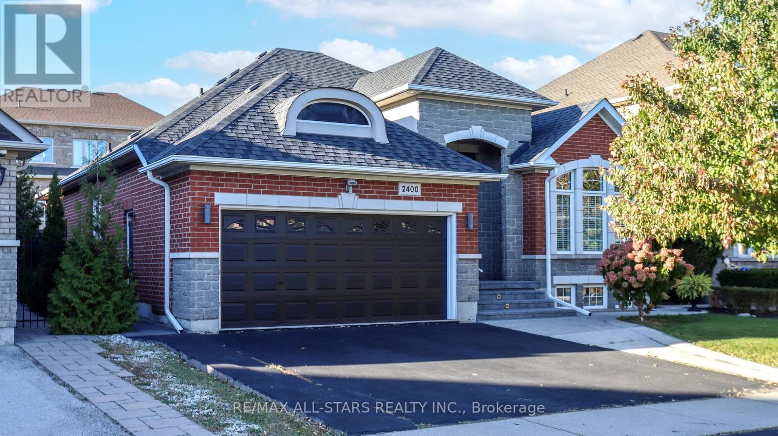 2400 Tesla Crescent, Oakville, Ontario  L6H 7T6 - Photo 45 - W12480334