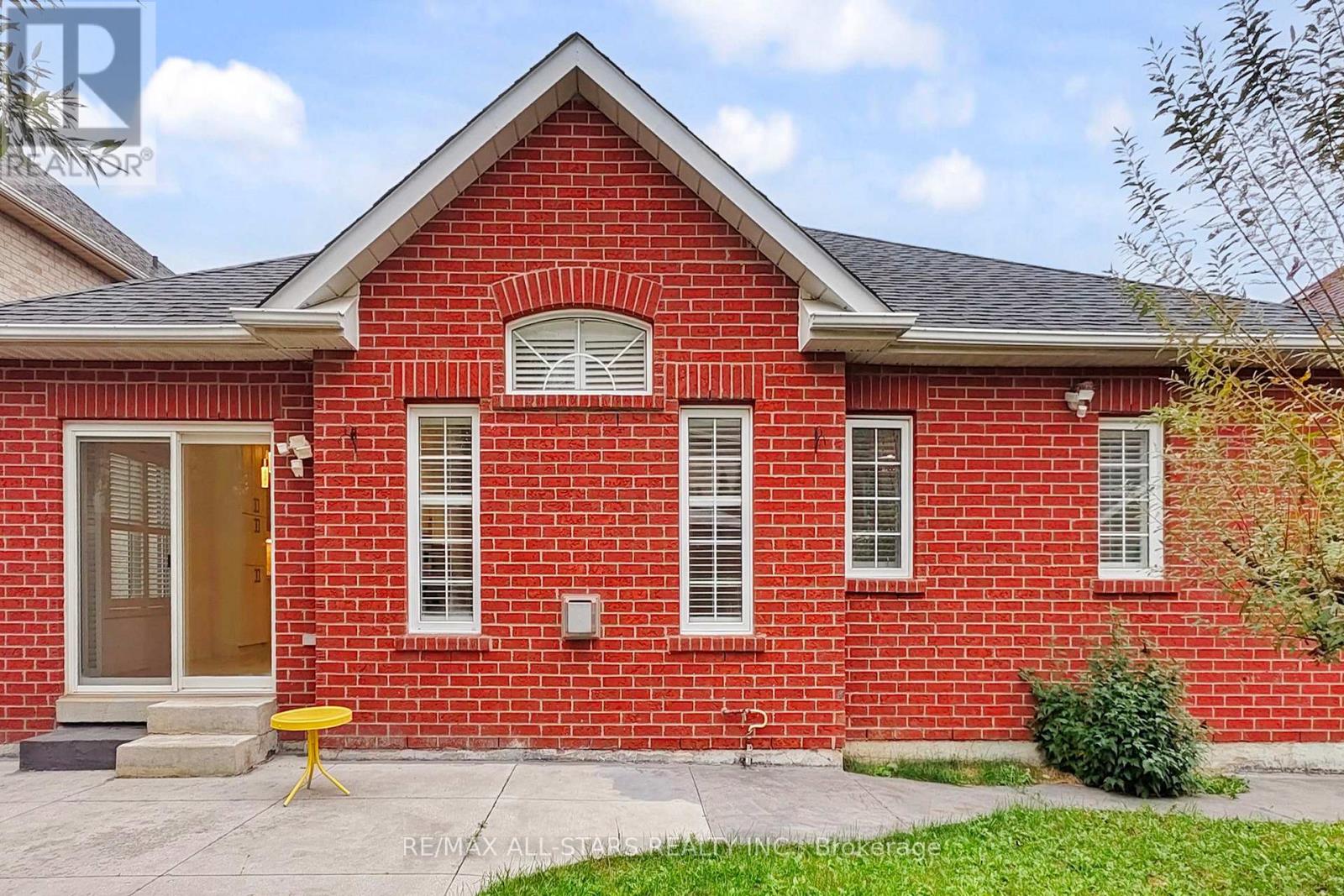 2400 Tesla Crescent, Oakville, Ontario  L6H 7T6 - Photo 47 - W12480334