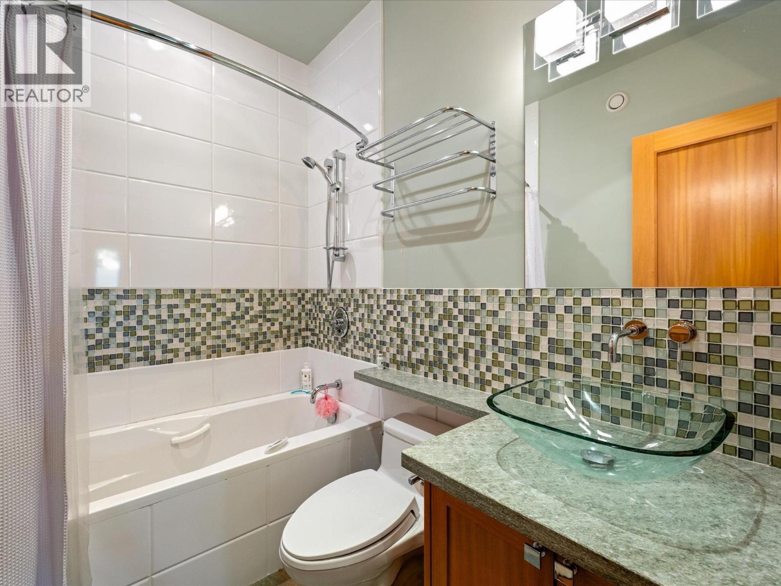 2341 Gondola Way, Whistler, British Columbia  V8E 0N2 - Photo 28 - R3043674