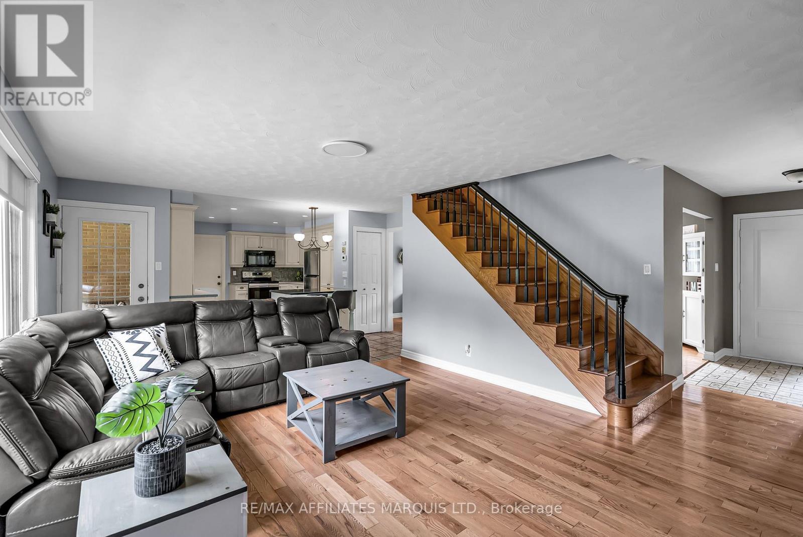 18201 County Rd 19 Road, South Glengarry, Ontario  K6K 0A7 - Photo 10 - X12436107