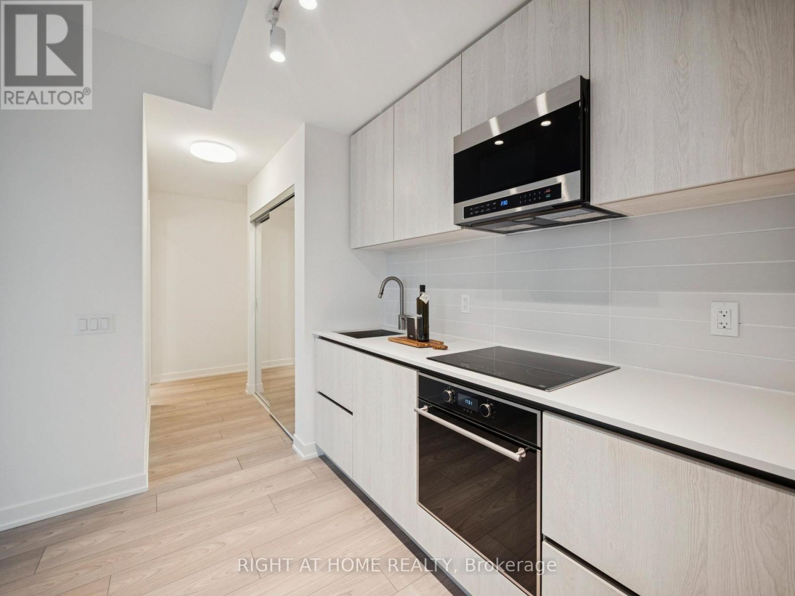 1705 - 110 Broadway Avenue, Toronto, Ontario  M4P 1V3 - Photo 26 - C12602798