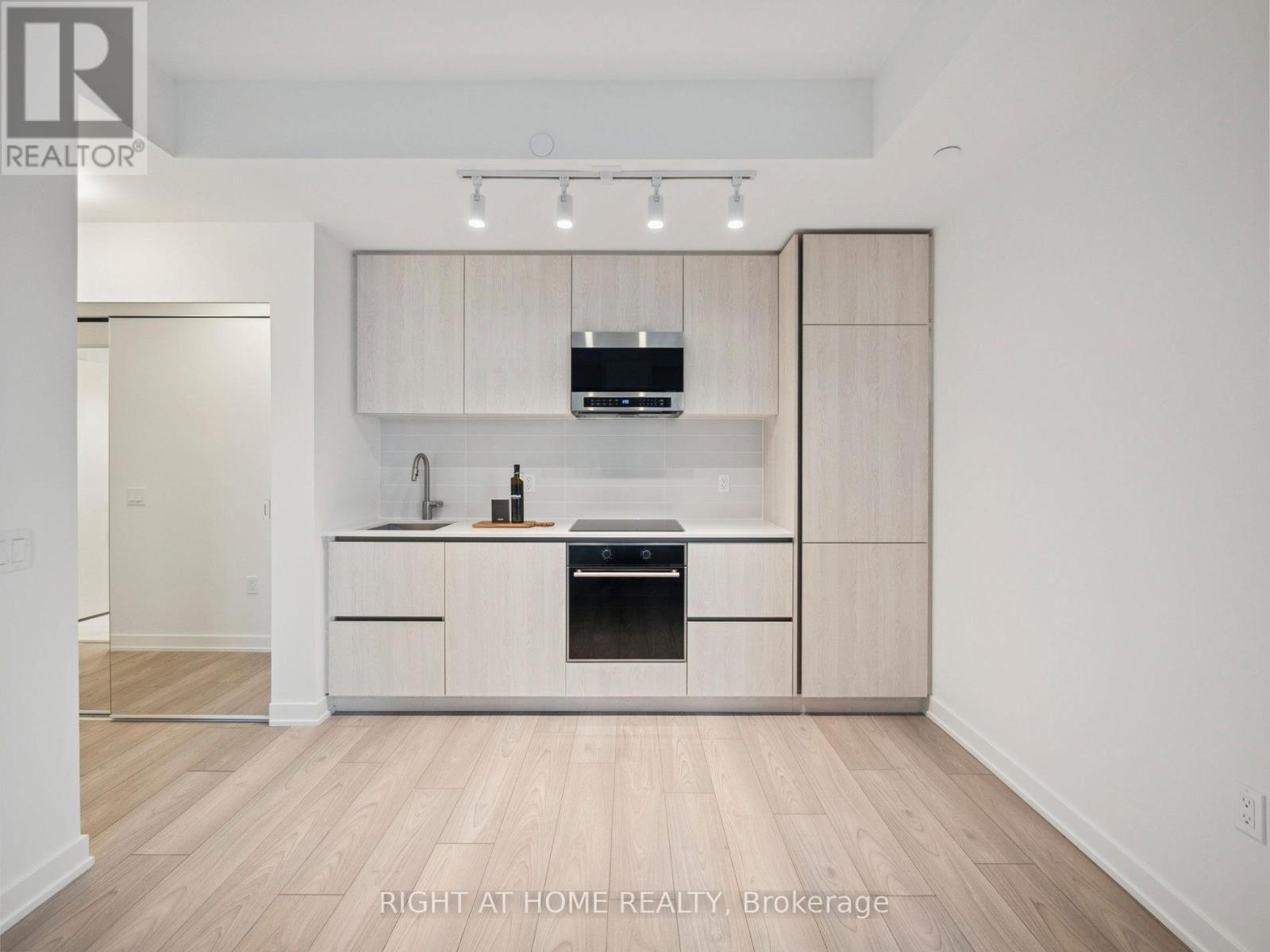 1705 - 110 Broadway Avenue, Toronto, Ontario  M4P 1V3 - Photo 27 - C12602798