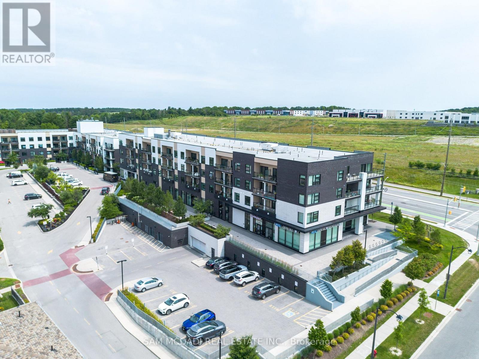 114 - 555 WILLIAM GRAHAM DRIVE, Aurora, Ontario