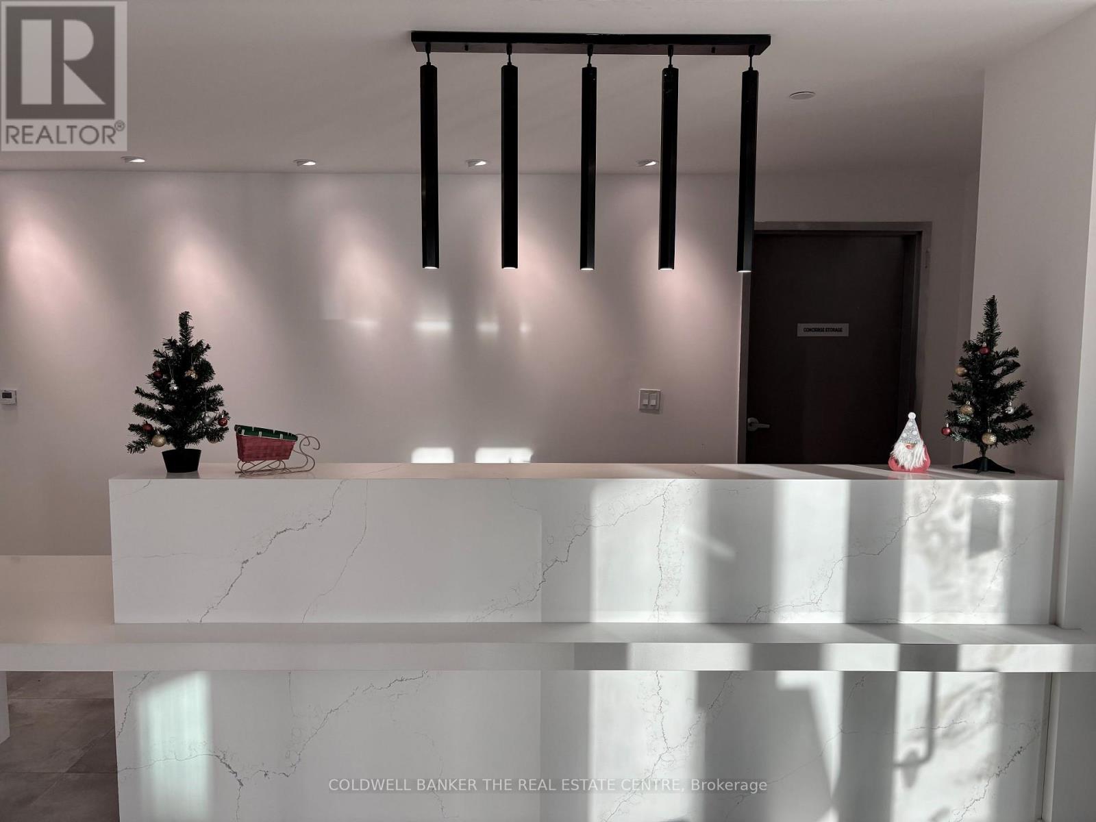 707 - 705 Davis Drive, Newmarket, Ontario  L3Y 7J1 - Photo 2 - N12603274