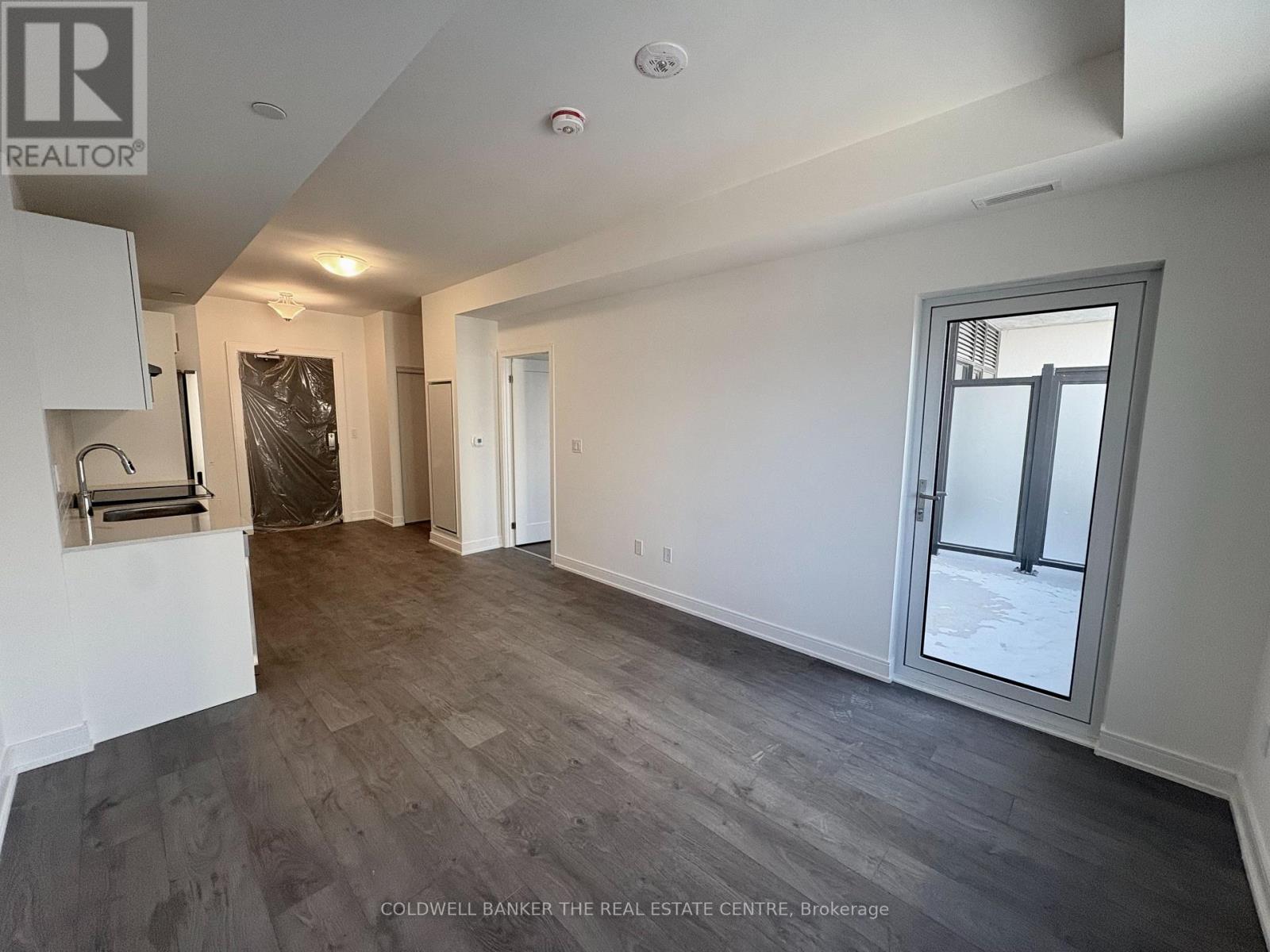 707 - 705 Davis Drive, Newmarket, Ontario  L3Y 7J1 - Photo 5 - N12603274