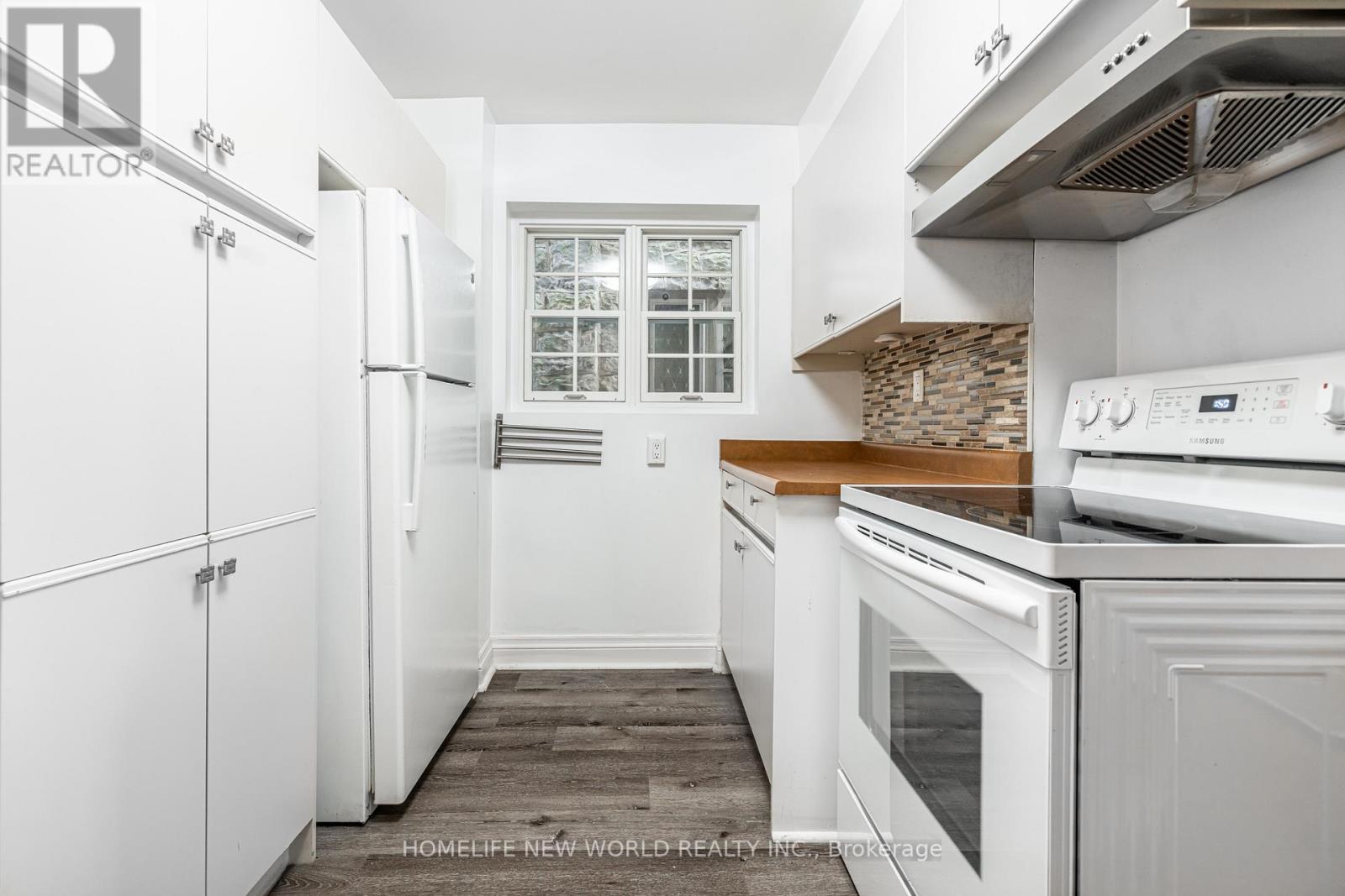 1107 Royal York Road, Toronto, Ontario  M8X 2G8 - Photo 14 - W12603298