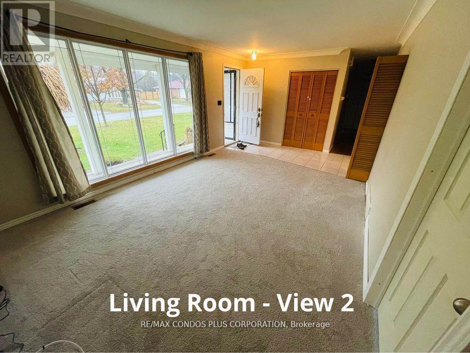 4071 Churchill Drive, Windsor, Ontario N9G 2E6 - Photo 3 - X12603252