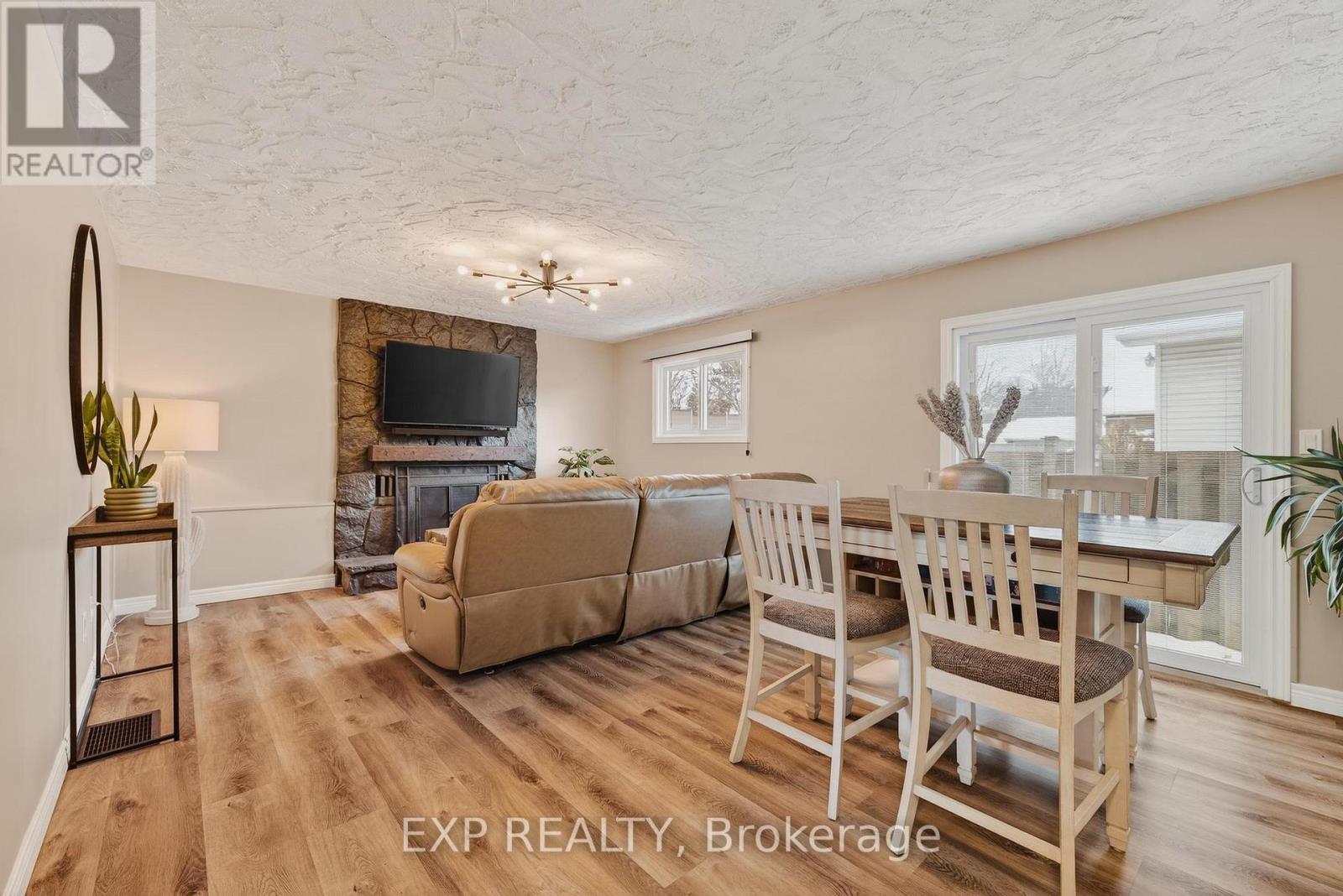 134 Pusey Boulevard, Brantford, Ontario N3R 2S5 - Photo 9 - X12603280