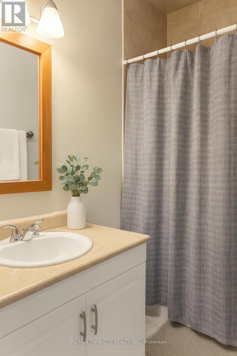 201 - 63 Henry Street, Cambridge, Ontario  N1R 3W5 - Photo 6 - X12603296