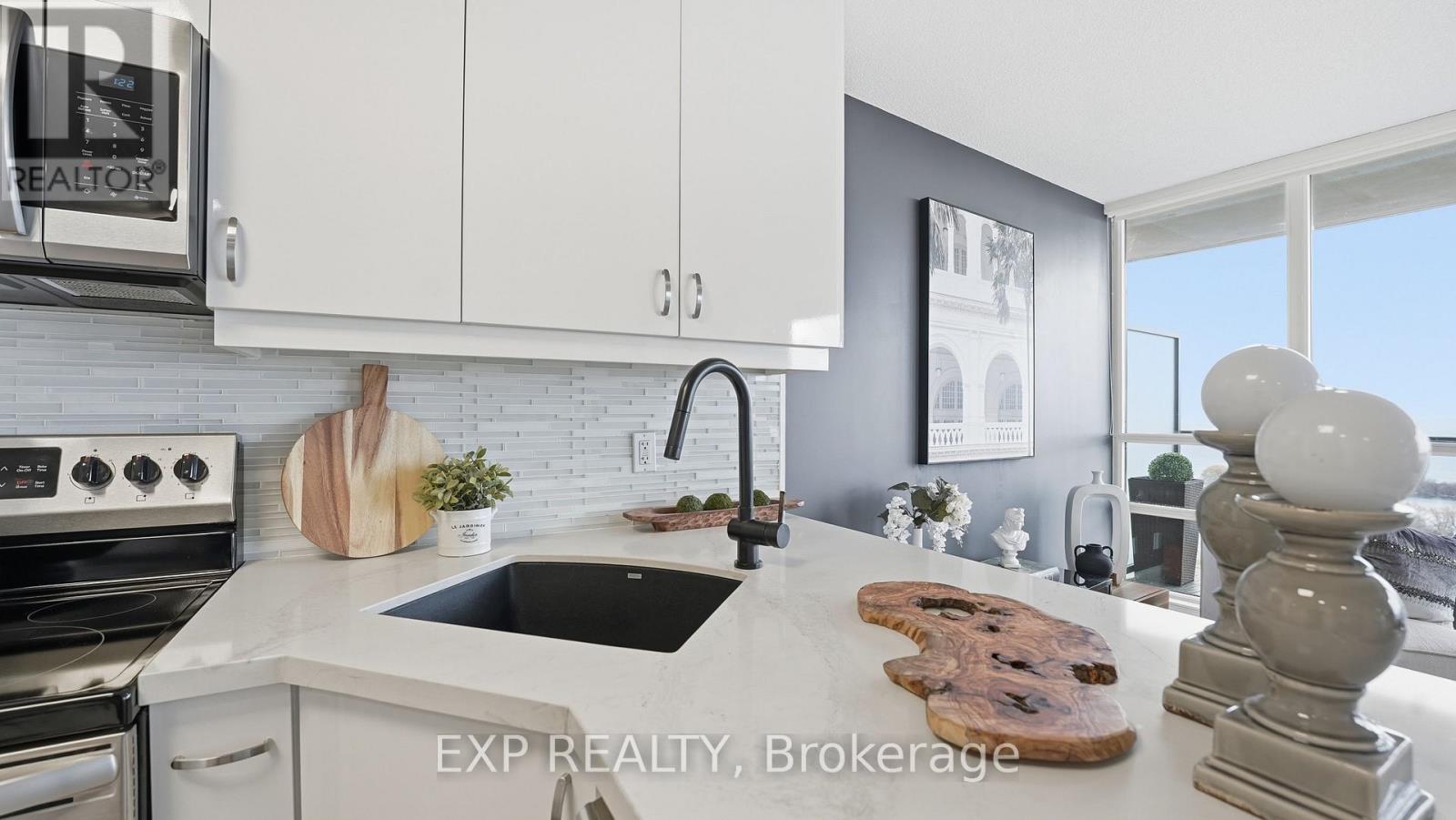 1908 - 2240 Lake Shore Boulevard W, Toronto, Ontario M8V 0B1 - Photo 18 - W12602306