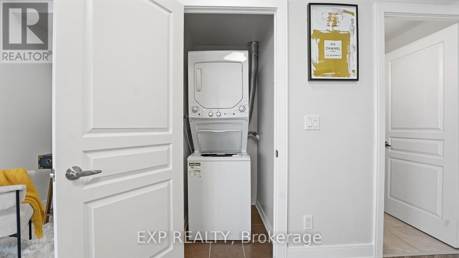 1908 - 2240 Lake Shore Boulevard W, Toronto, Ontario M8V 0B1 - Photo 19 - W12602306