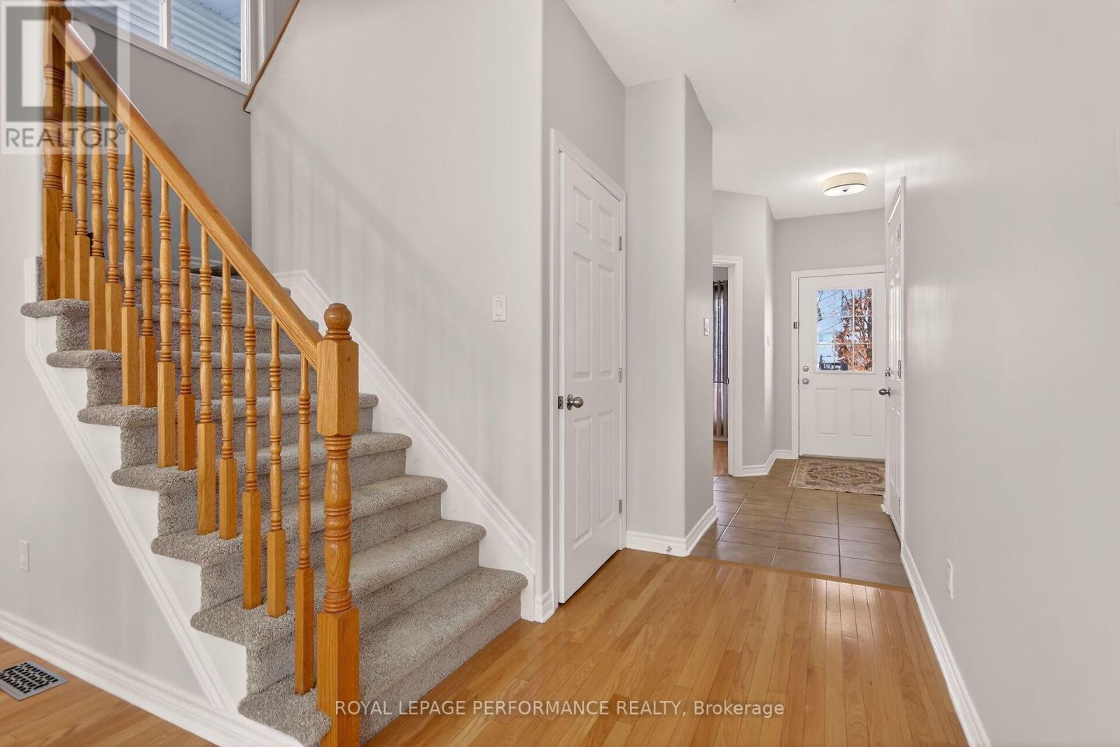 1910 Schroeder Crescent, Ottawa, Ontario  K4A 4P8 - Photo 23 - X12603318