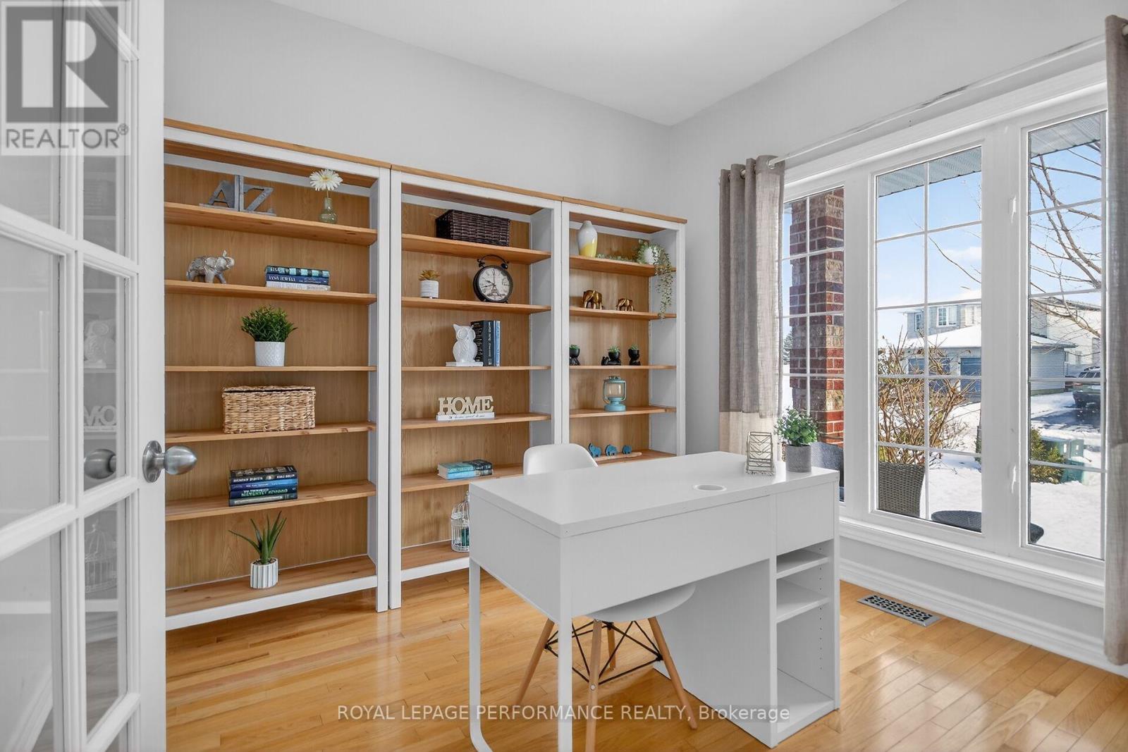 1910 Schroeder Crescent, Ottawa, Ontario  K4A 4P8 - Photo 5 - X12603318