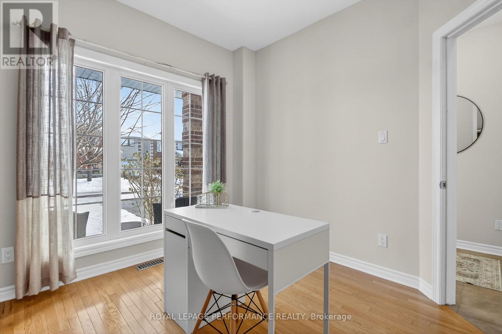 1910 Schroeder Crescent, Ottawa, Ontario  K4A 4P8 - Photo 6 - X12603318