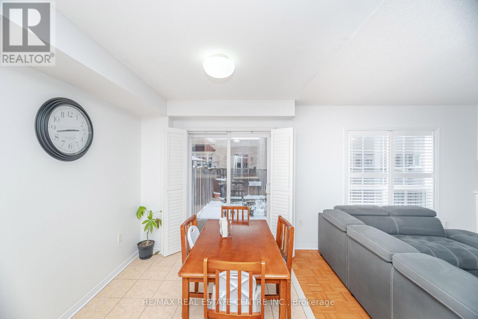 23 Quailvalley Drive, Brampton, Ontario L6R 0N3 - Photo 14 - W12603030