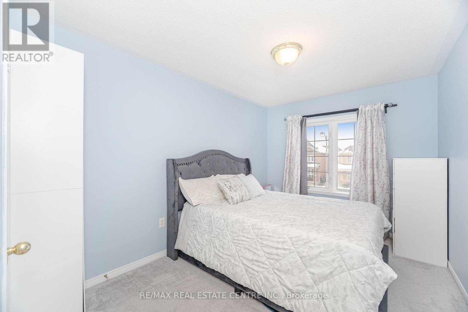 23 Quailvalley Drive, Brampton, Ontario L6R 0N3 - Photo 24 - W12603030