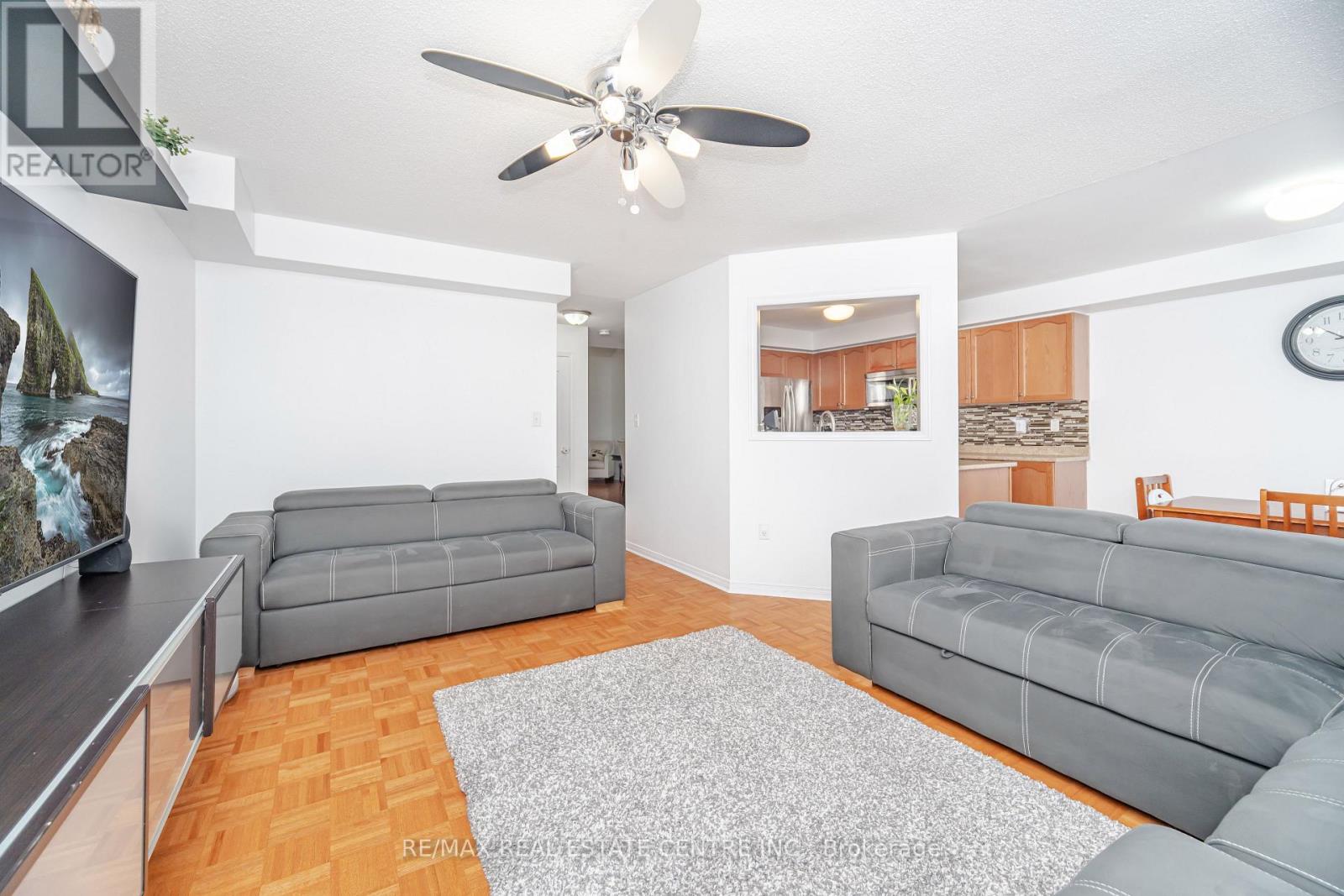 23 Quailvalley Drive, Brampton, Ontario L6R 0N3 - Photo 17 - W12603030