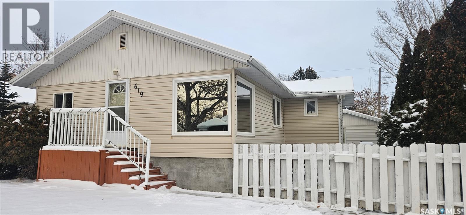 619 4th AVENUE NW, swift current, Saskatchewan