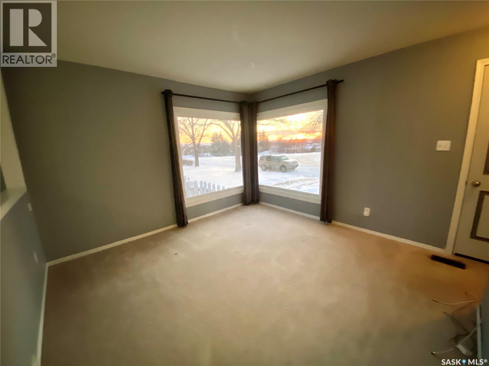 619 4th Avenue Nw, Swift Current, Saskatchewan  S9H 0V7 - Photo 6 - SK025135