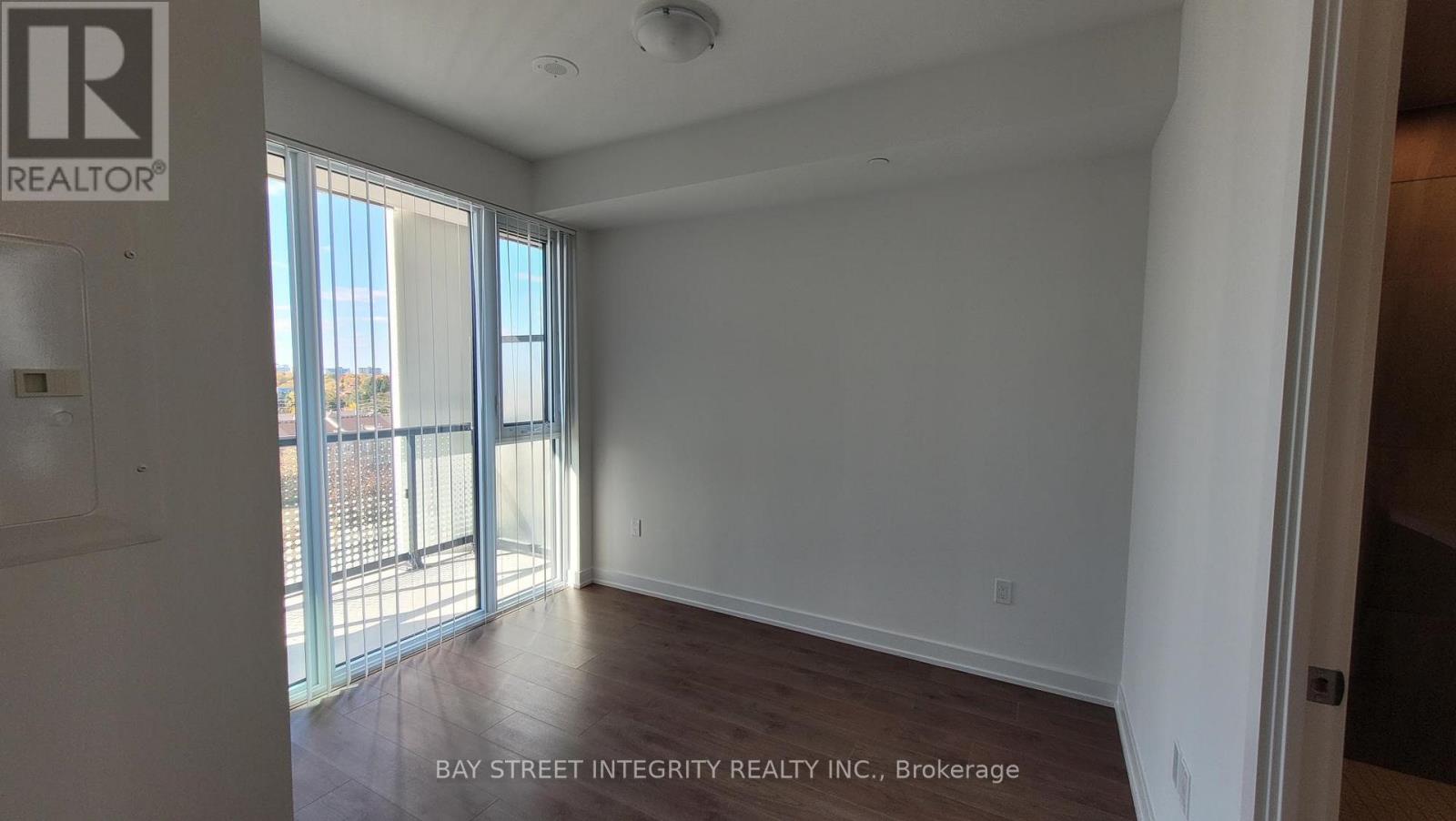 726 - 5858 Yonge Street, Toronto, Ontario M2M 3T3 - Photo 6 - C12603308