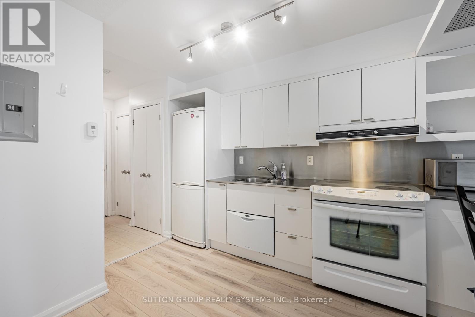 735 - 111 Elizabeth Street, Toronto, Ontario M5G 1P7 - Photo 11 - C12603310