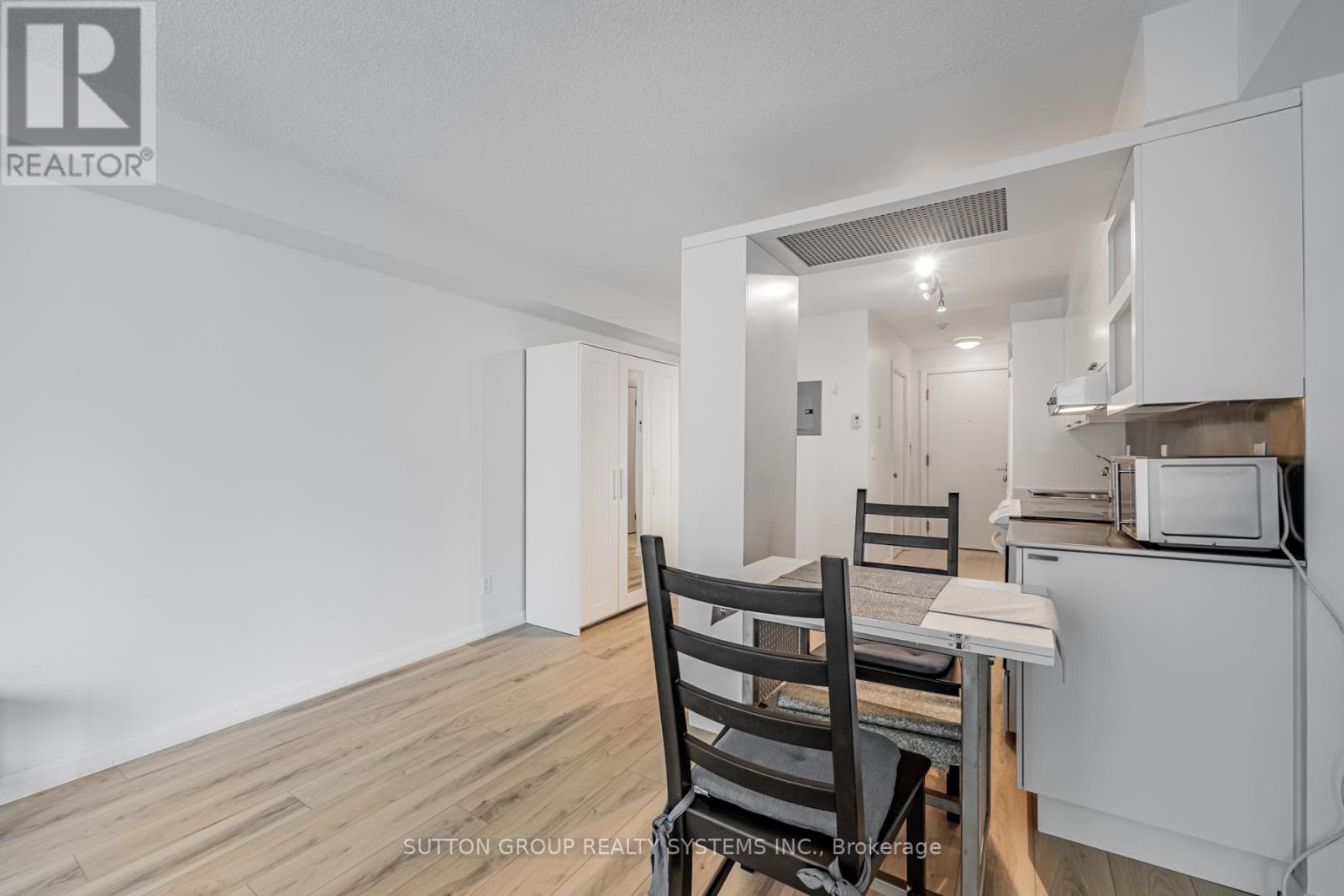 735 - 111 Elizabeth Street, Toronto, Ontario M5G 1P7 - Photo 15 - C12603310