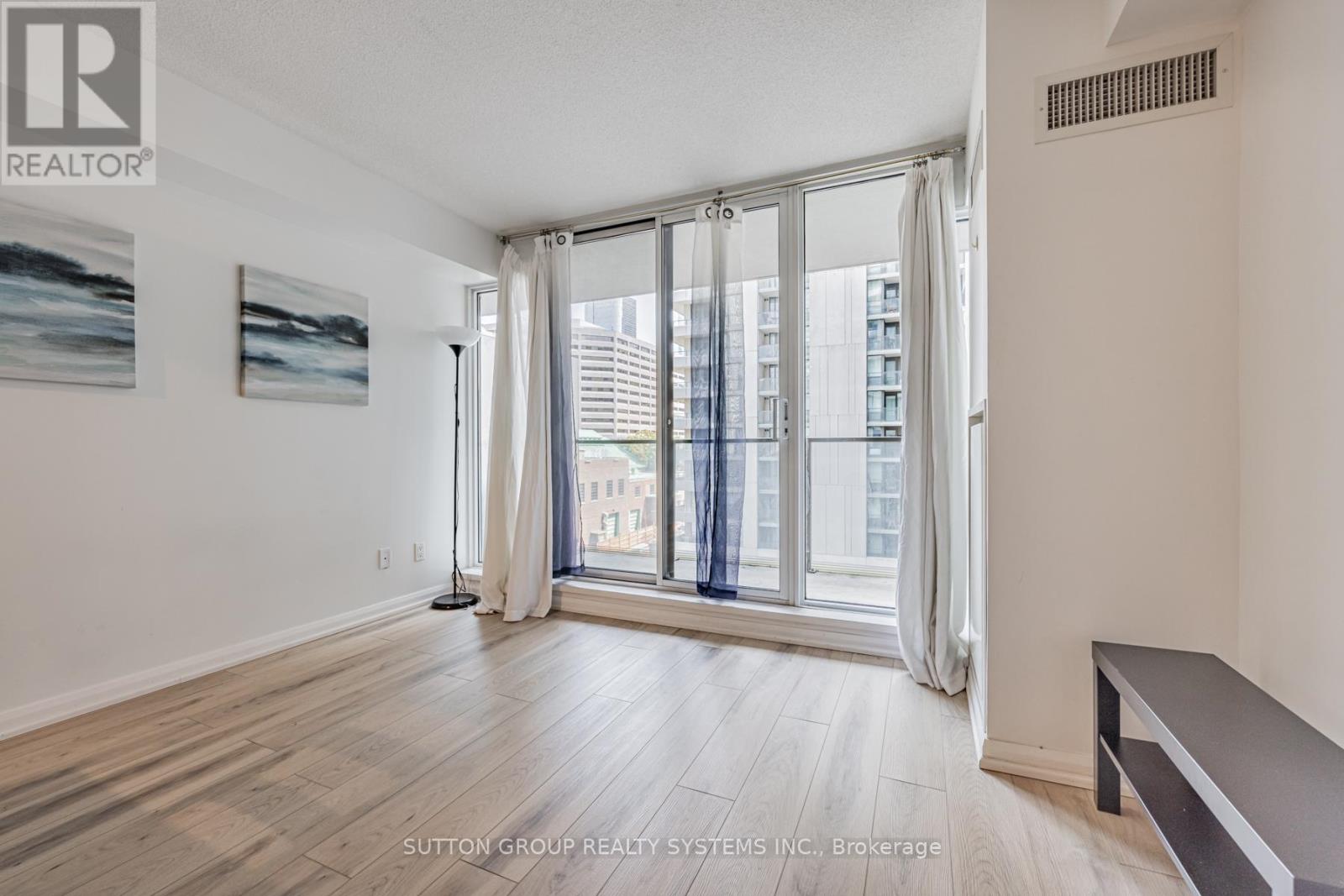 735 - 111 Elizabeth Street, Toronto, Ontario M5G 1P7 - Photo 18 - C12603310