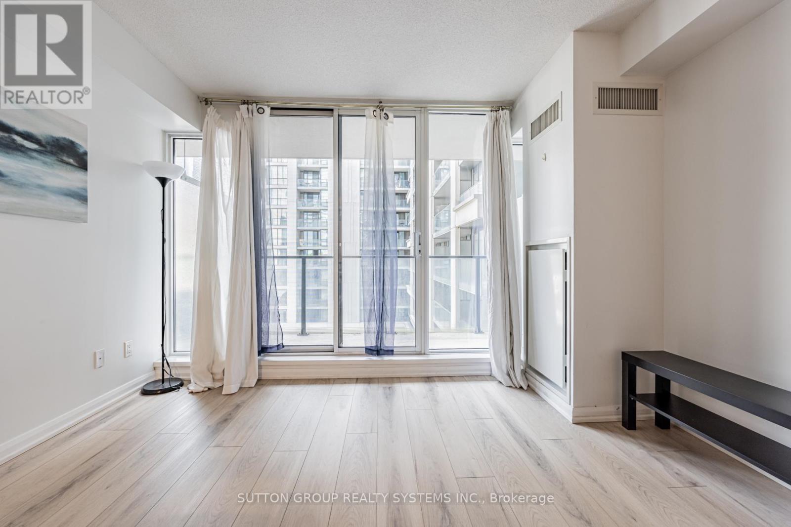 735 - 111 Elizabeth Street, Toronto, Ontario M5G 1P7 - Photo 19 - C12603310