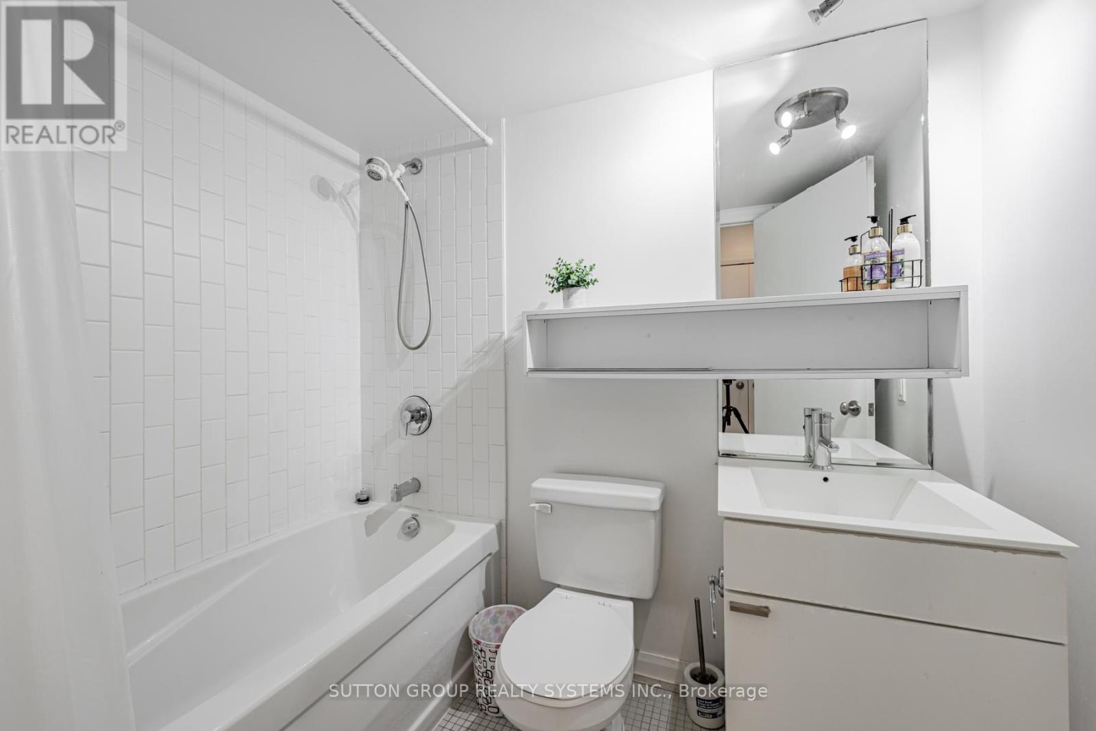 735 - 111 Elizabeth Street, Toronto, Ontario M5G 1P7 - Photo 21 - C12603310