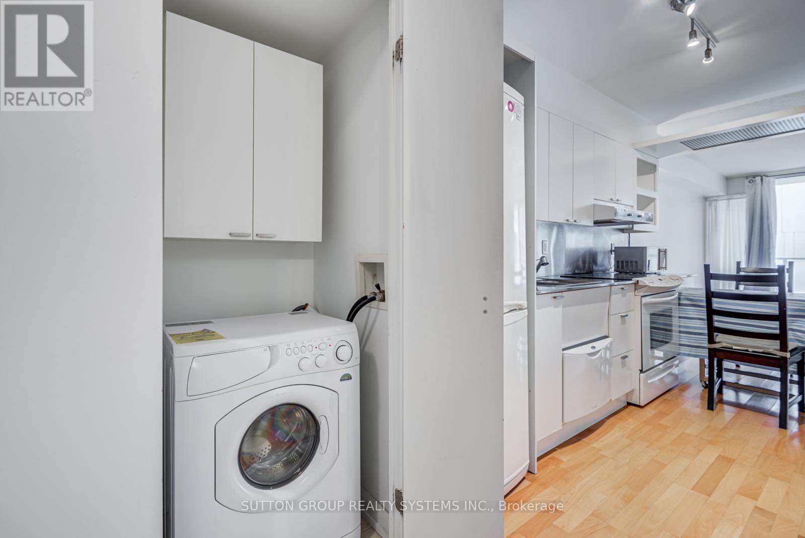 735 - 111 Elizabeth Street, Toronto, Ontario M5G 1P7 - Photo 5 - C12603310
