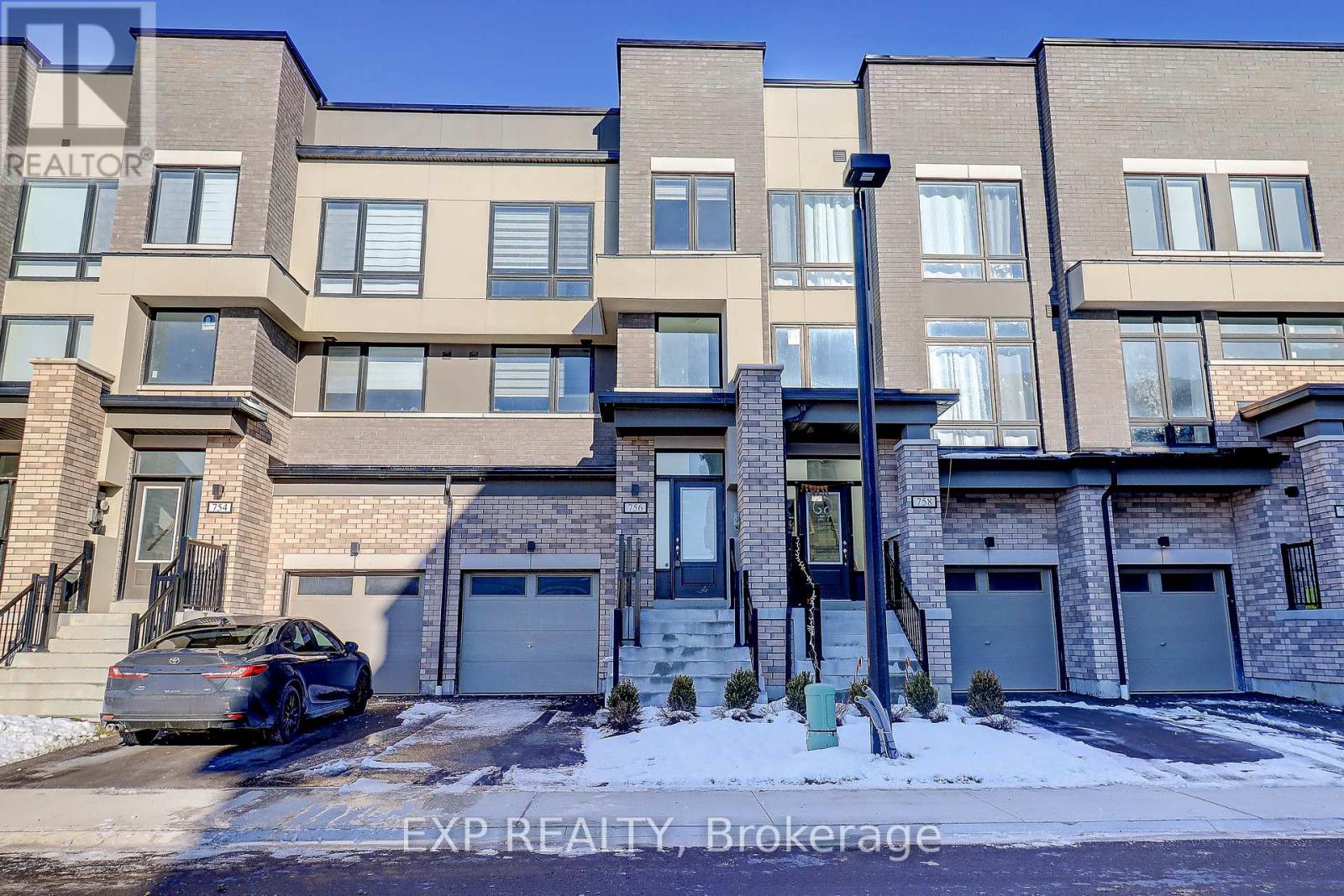 756 HEATHROW PATH, Oshawa, Ontario