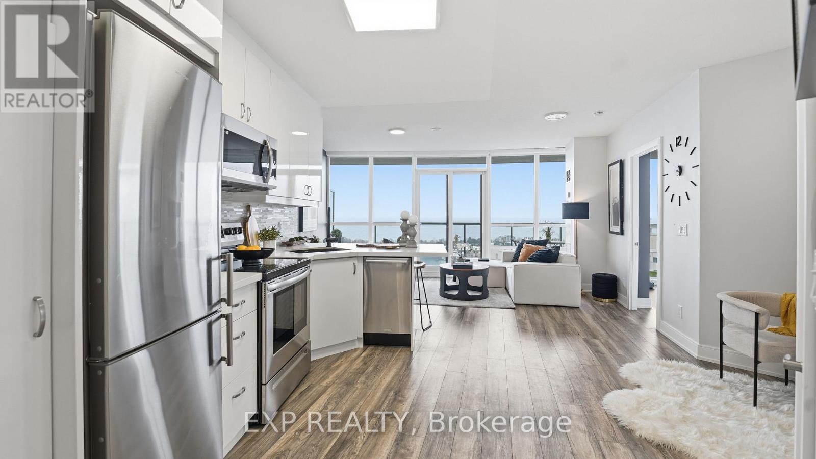 1908 - 2240 Lake Shore Boulevard W, Toronto, Ontario M8V 0B1 - Photo 2 - W12602306