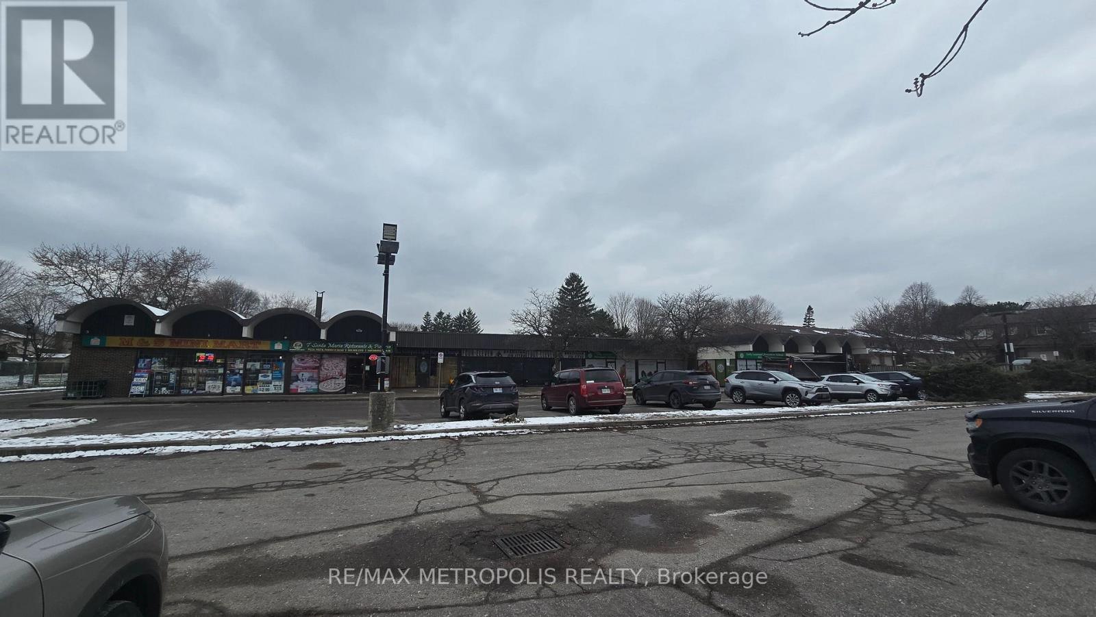 10 - 261 Michael Boulevard, Whitby, Ontario L1N 5B2 - Photo 4 - E12558996