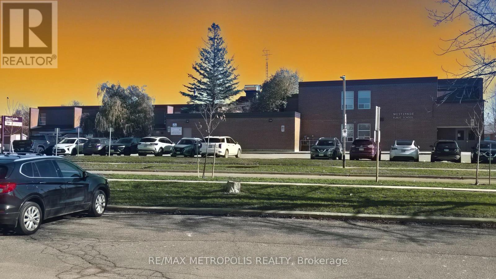 10 - 261 Michael Boulevard, Whitby, Ontario L1N 5B2 - Photo 18 - E12558996